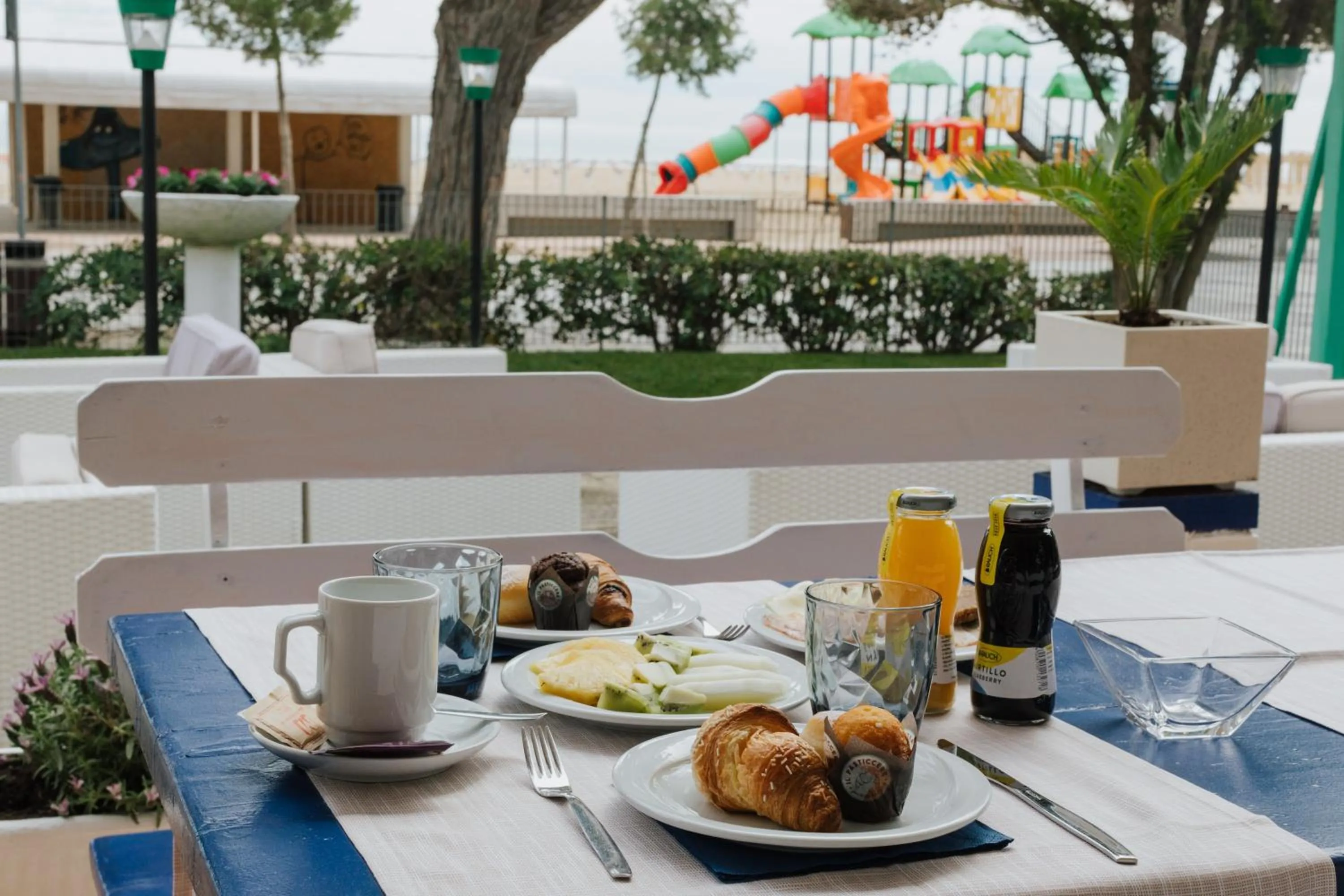 Restaurant/places to eat in Hotel Villa Franca