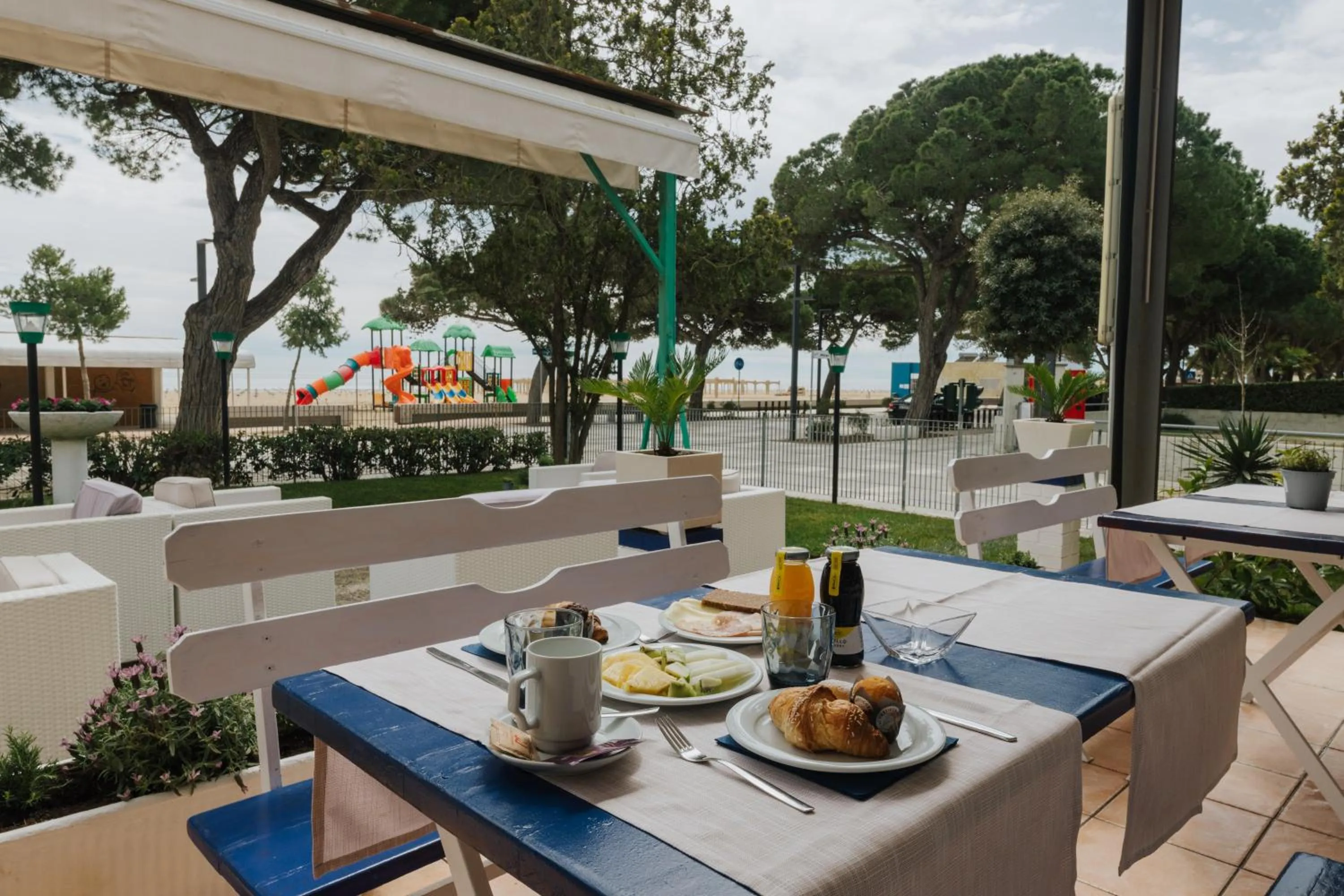 Restaurant/places to eat in Hotel Villa Franca