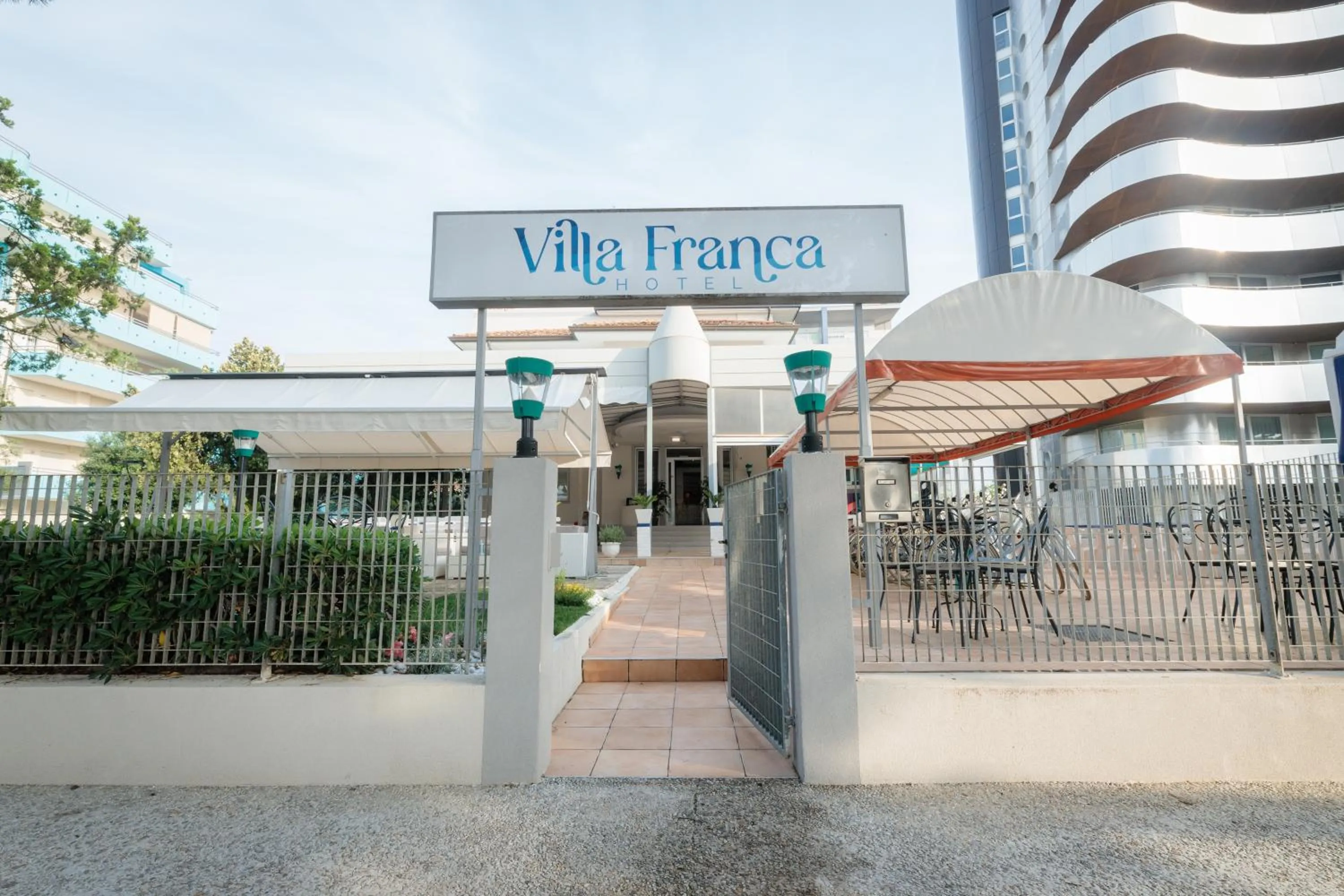 Property building in Hotel Villa Franca