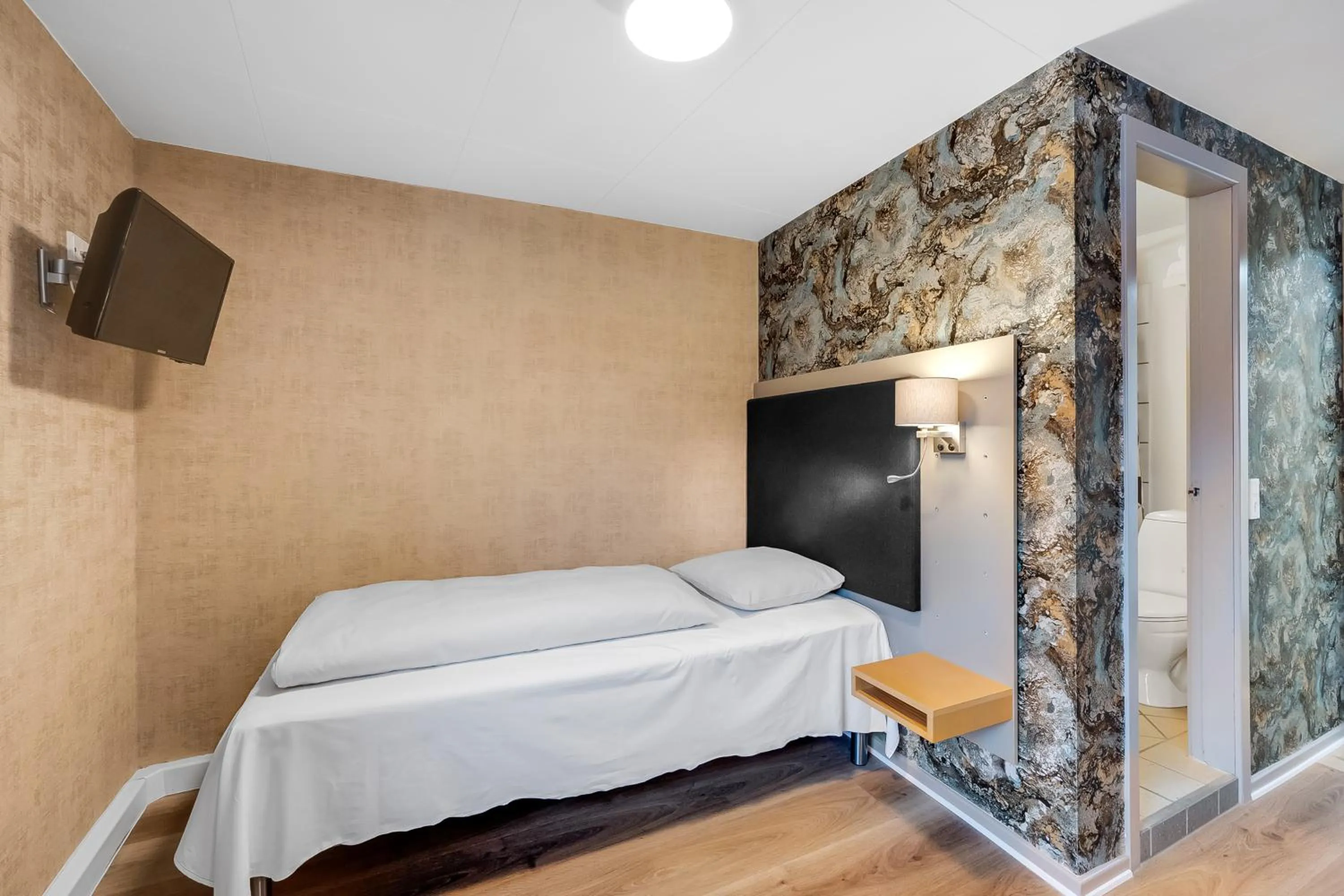 Bed in Hvide Sande Hotel