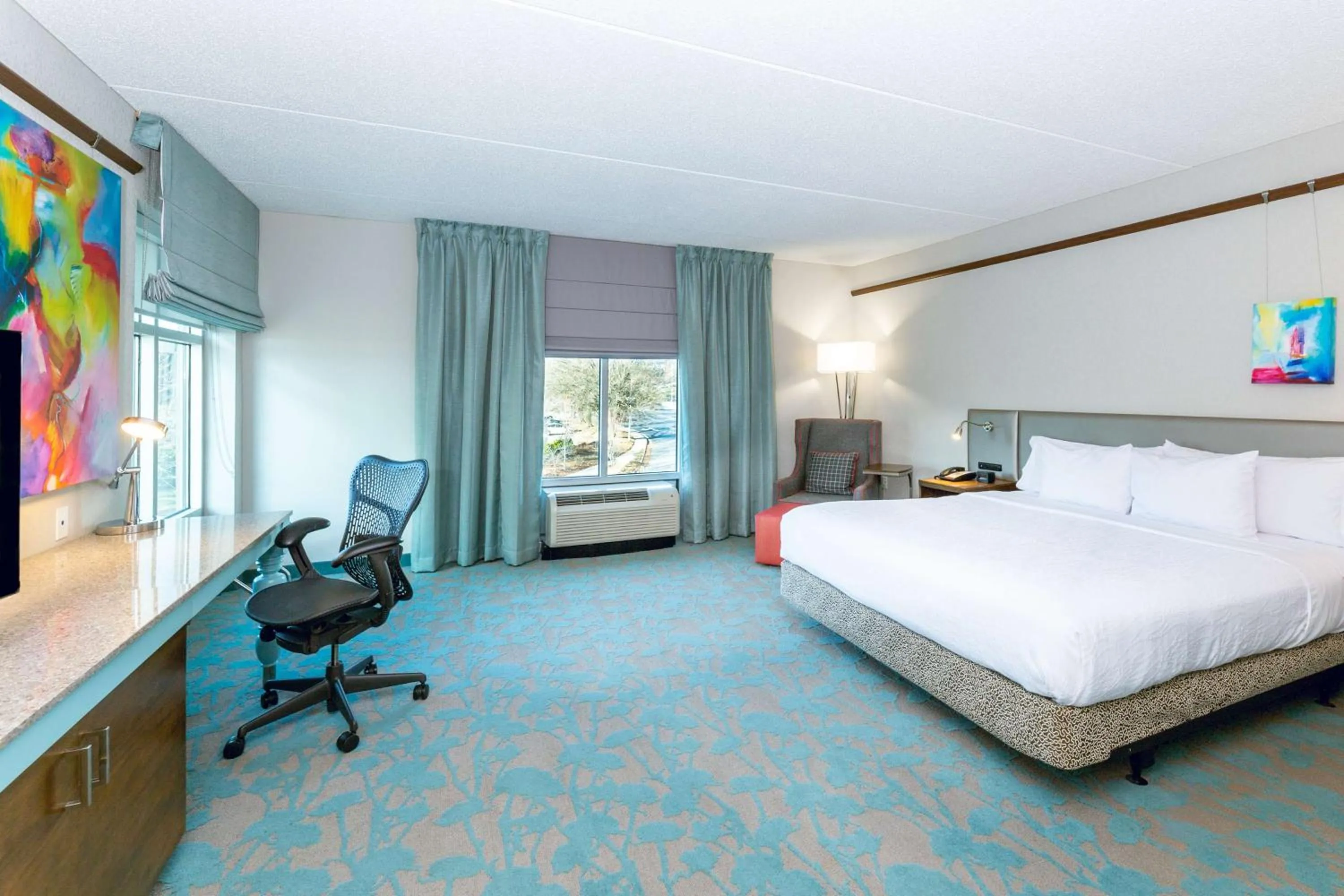 Bedroom, Bed in Hilton Garden Inn Asheville Downtown