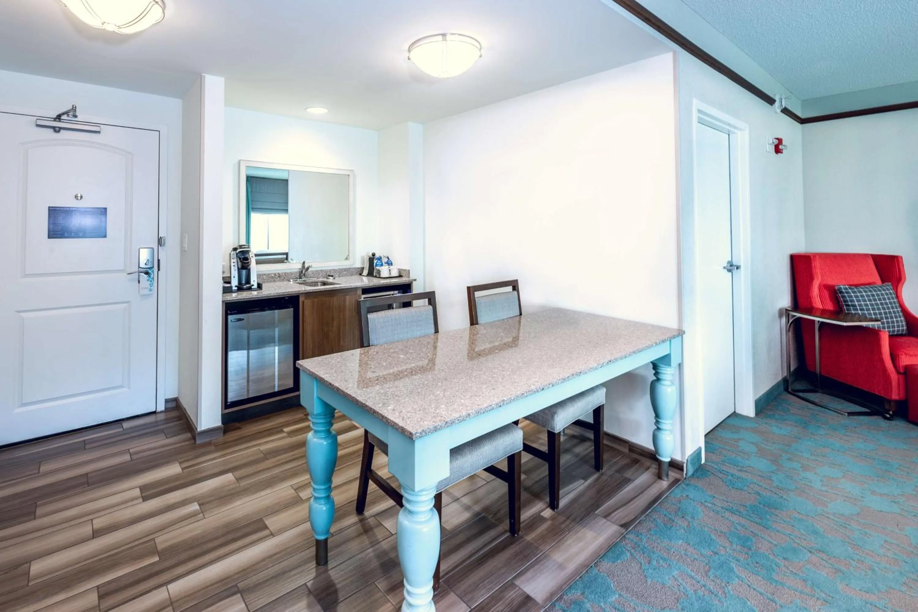 Living room in Hilton Garden Inn Asheville Downtown