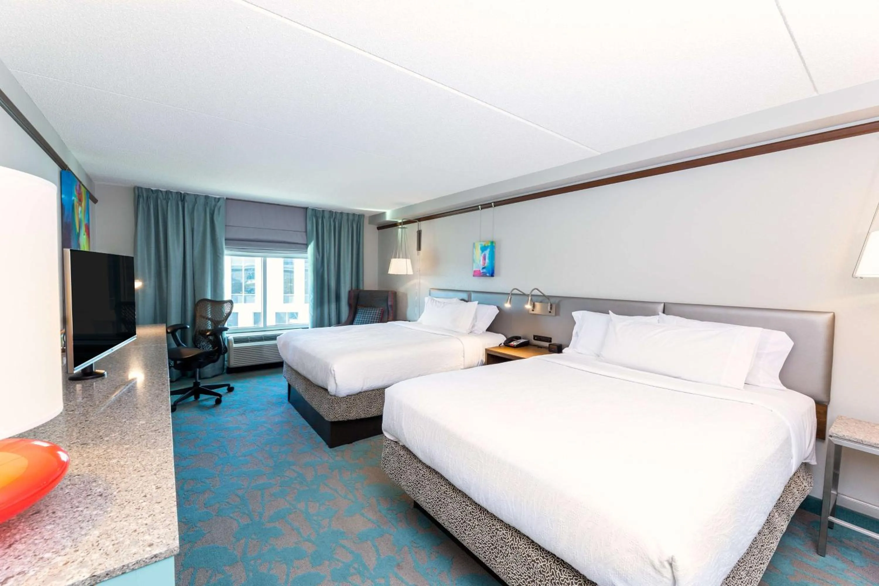 Bedroom, Bed in Hilton Garden Inn Asheville Downtown