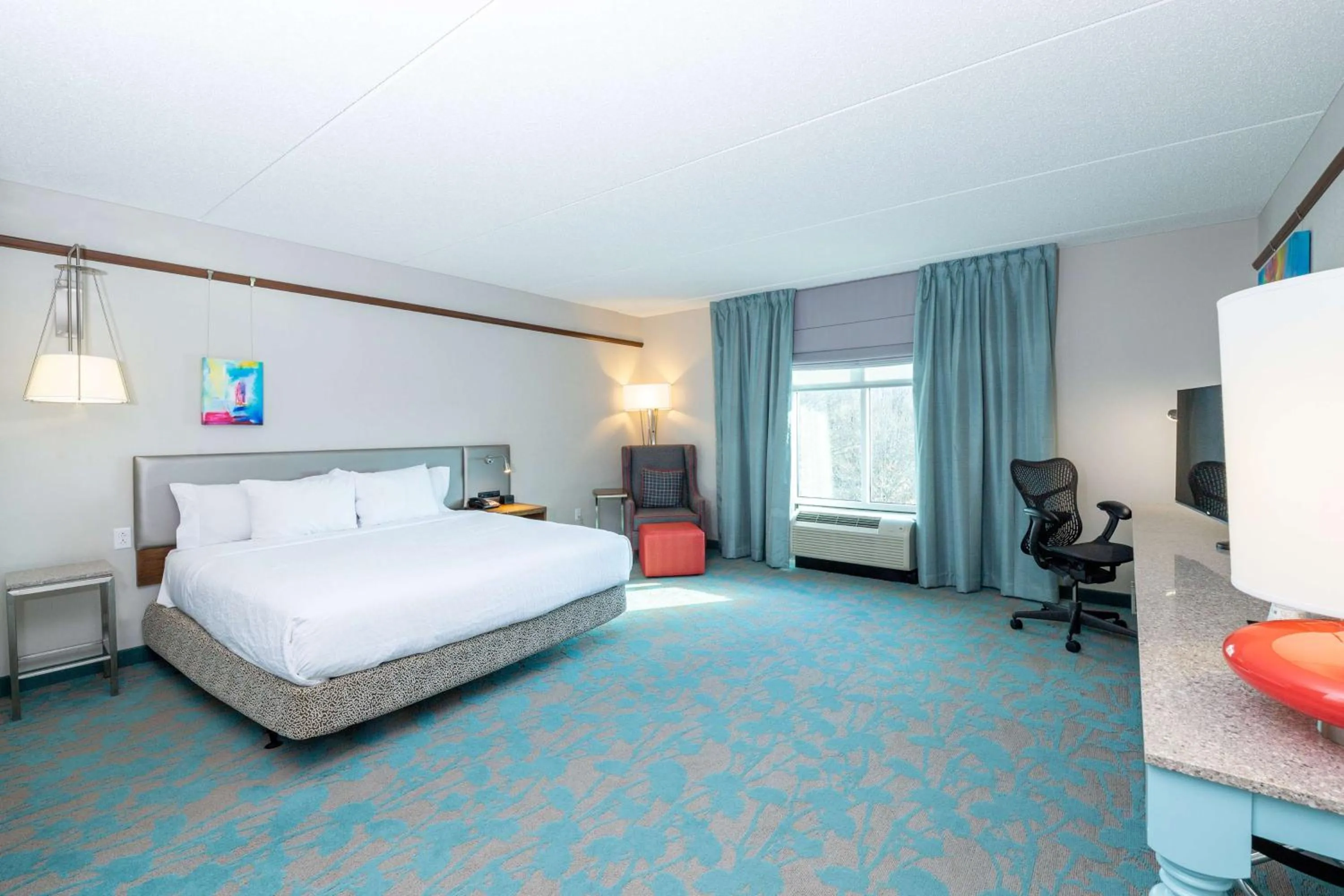 Bedroom, Bed in Hilton Garden Inn Asheville Downtown