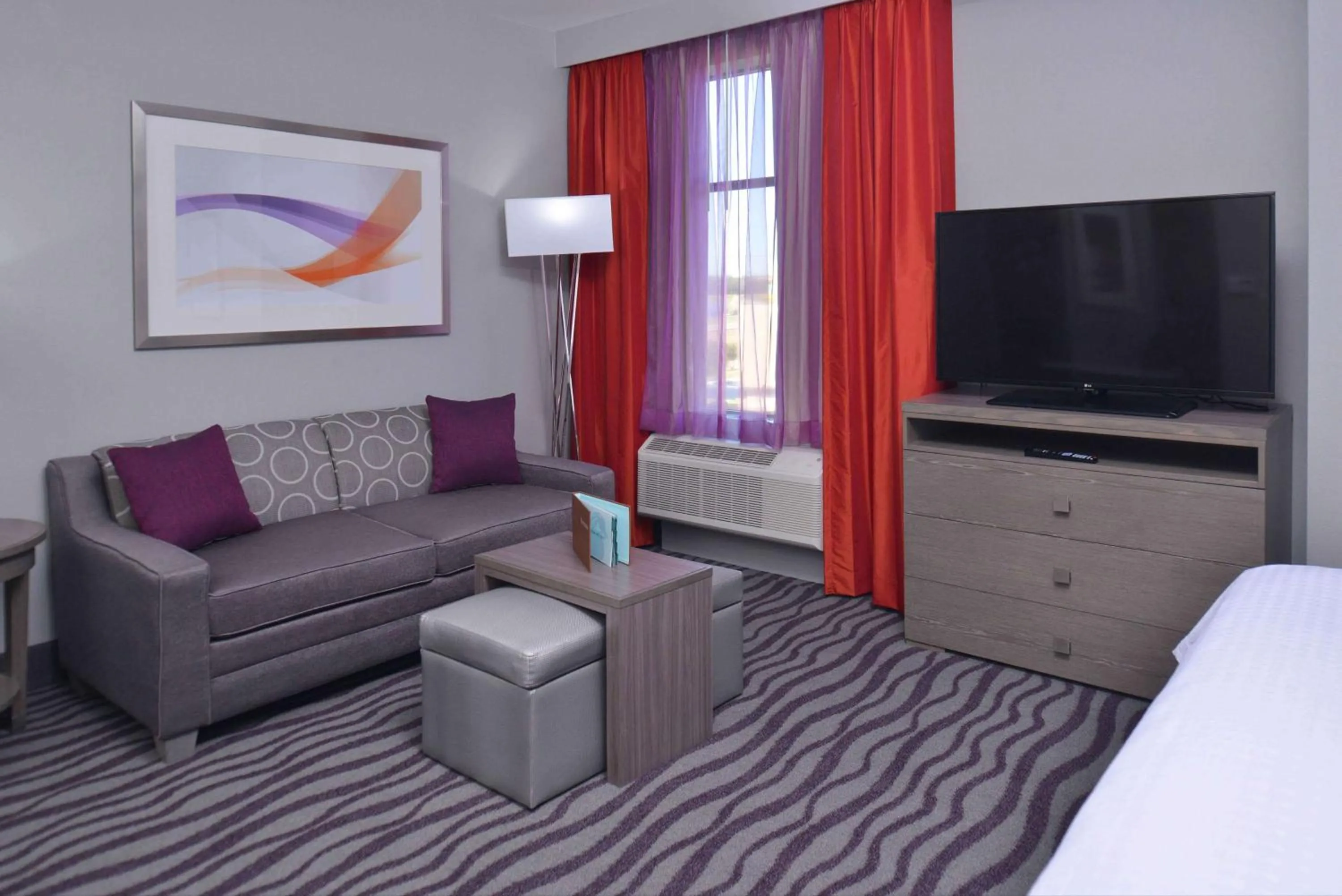 Living room, Bed in Homewood Suites by Hilton Trophy Club Southlake