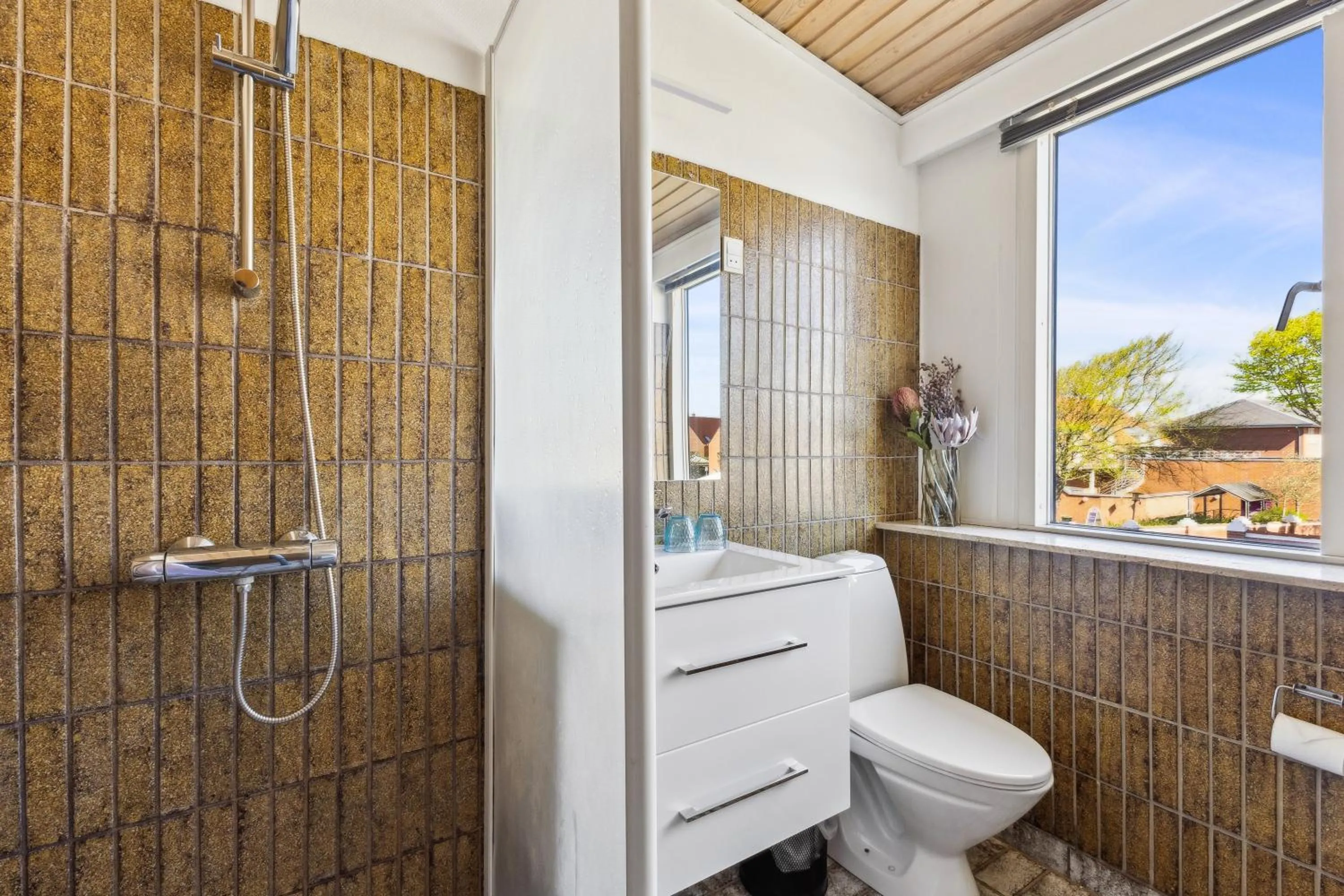 Shower in Hotel Ringkøbing