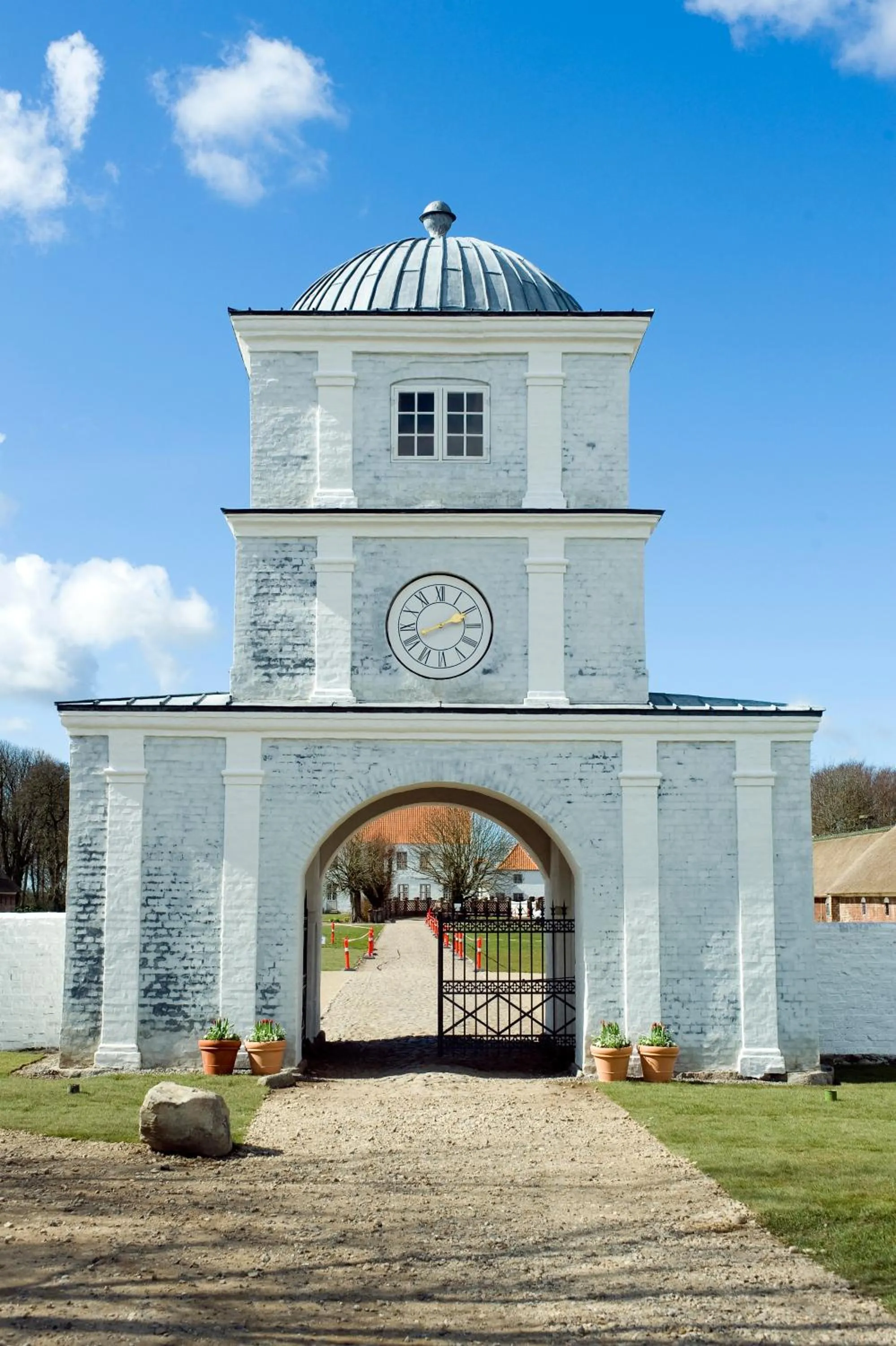 Facade/entrance in Nørre Vosborg Hotel & Gastronomi