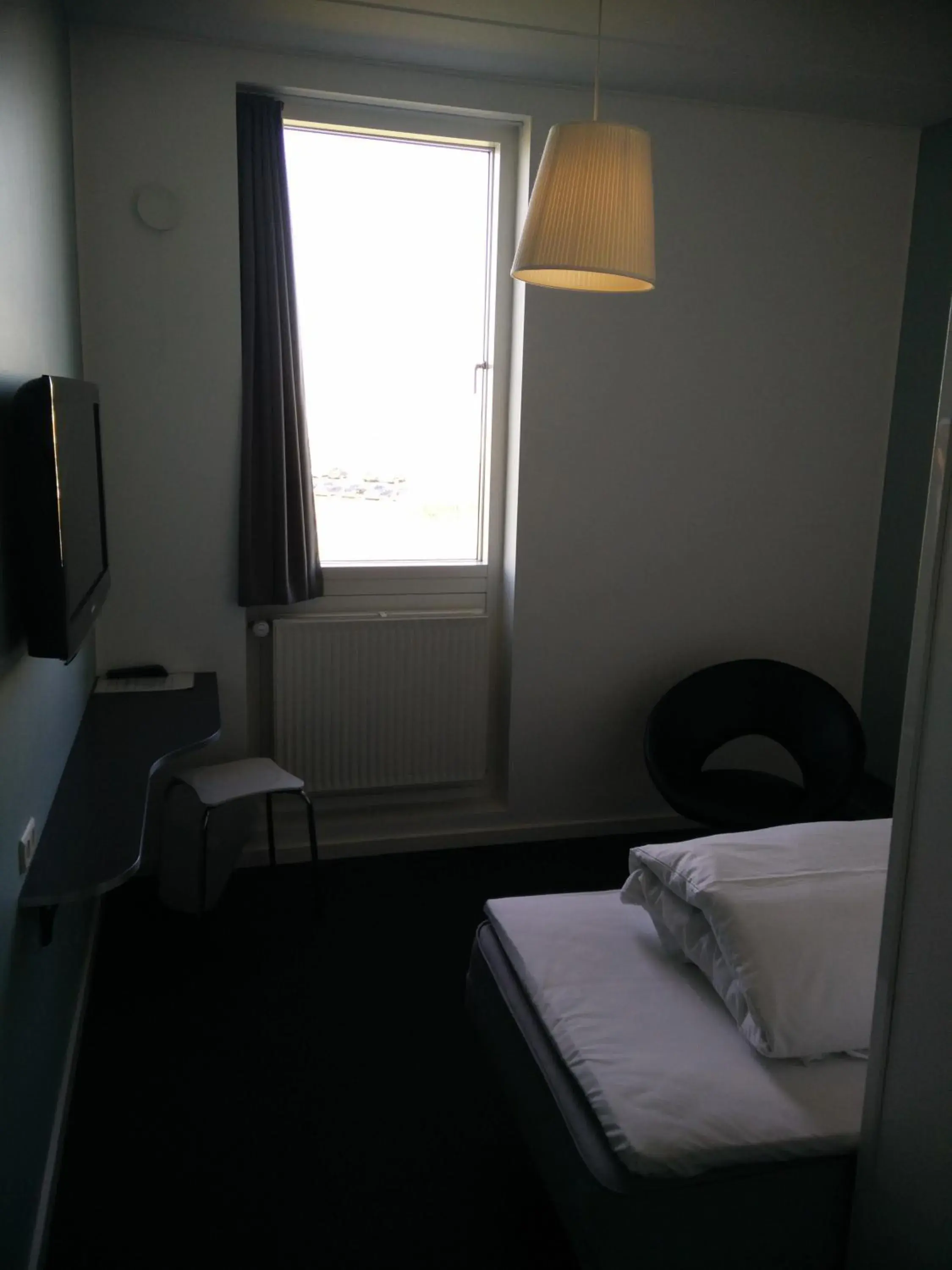 Single Room in Motel X Single Room in Motel X