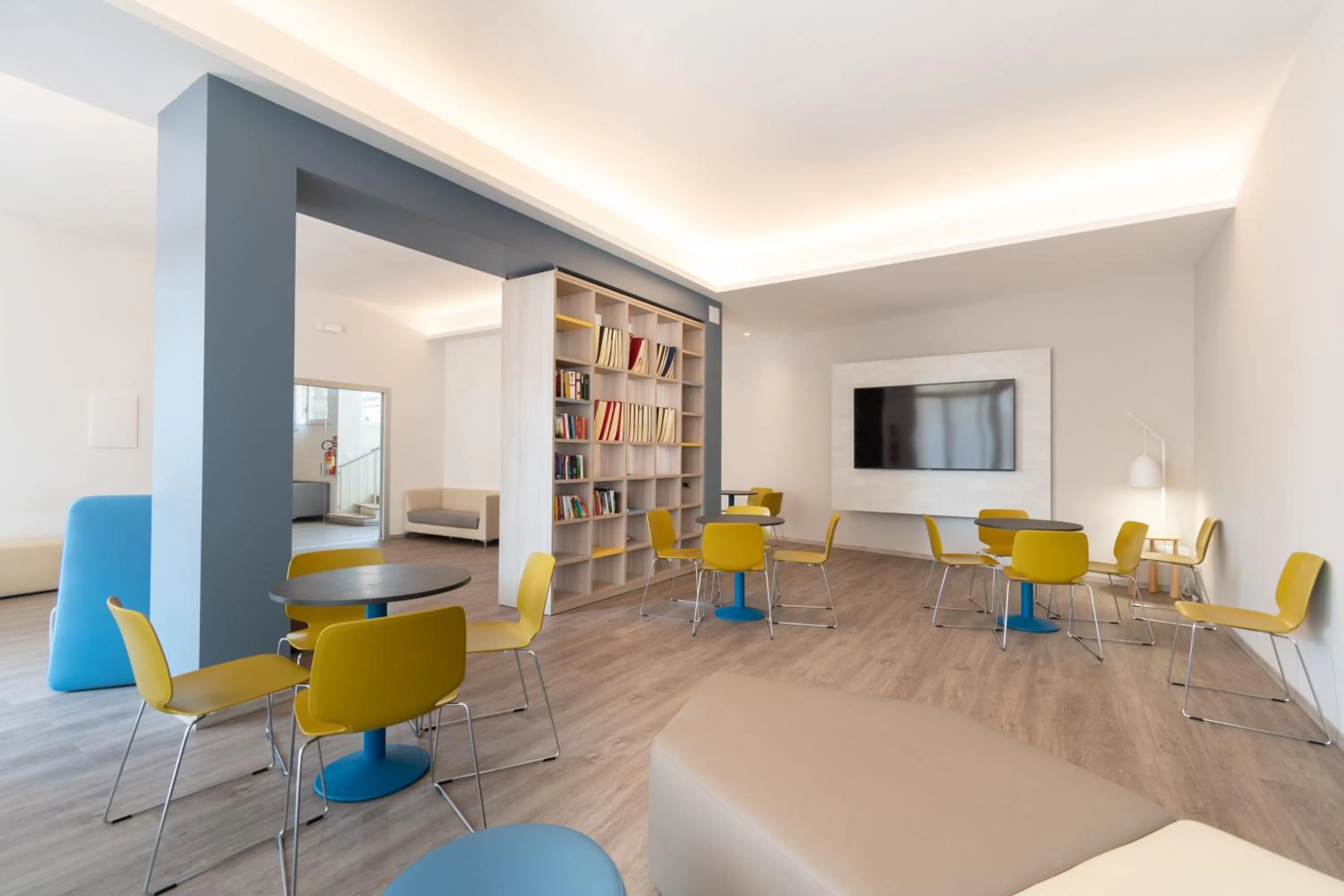 Communal lounge/ TV room in Park Gallanti