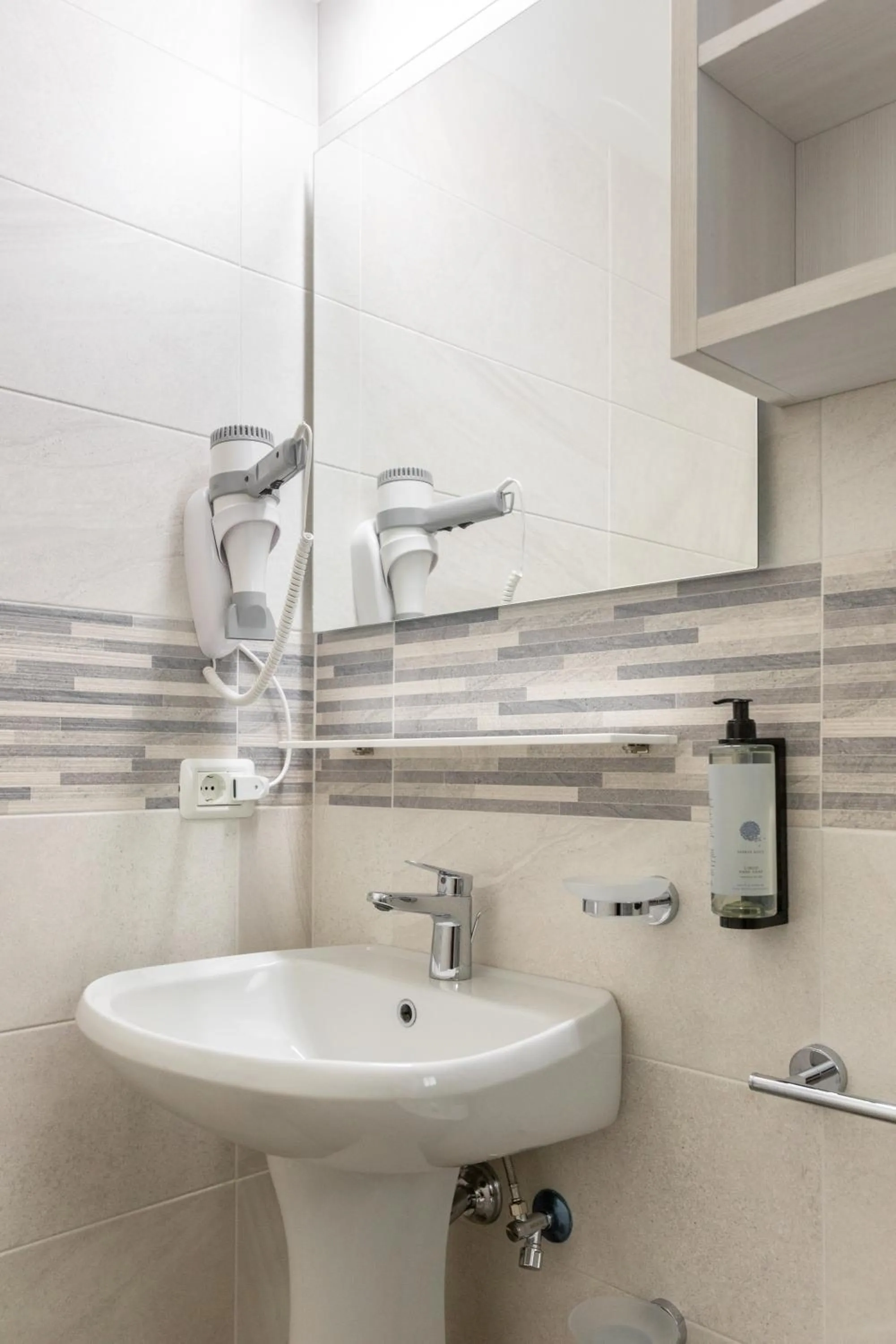 Shower in Park Gallanti