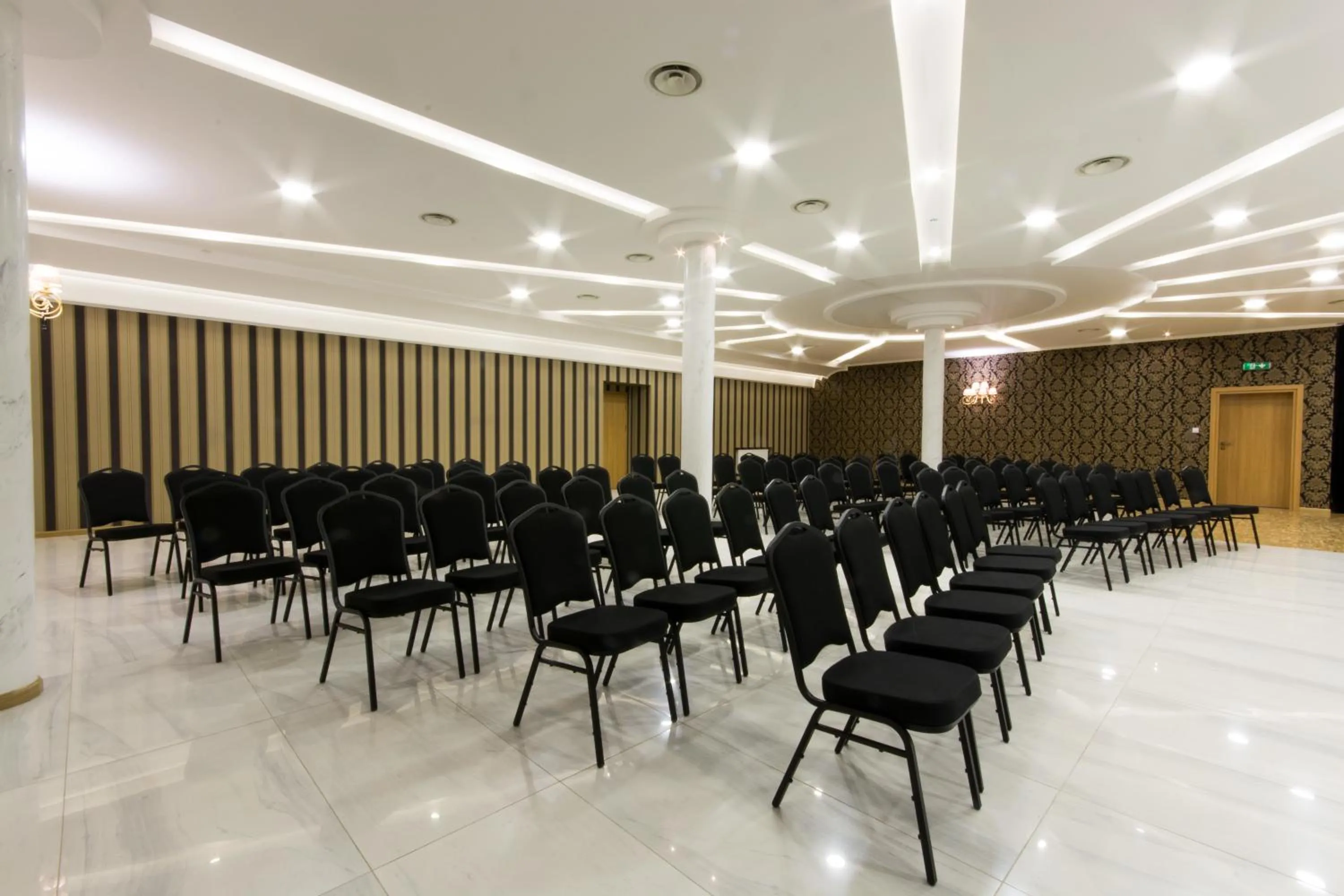 Meeting/conference room in Europejski Boutique Hotel