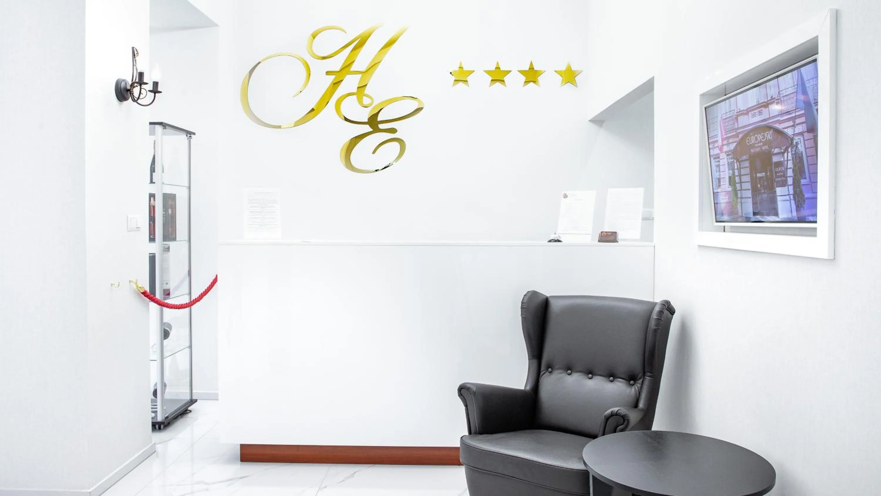 Lobby or reception in Europejski Boutique Hotel