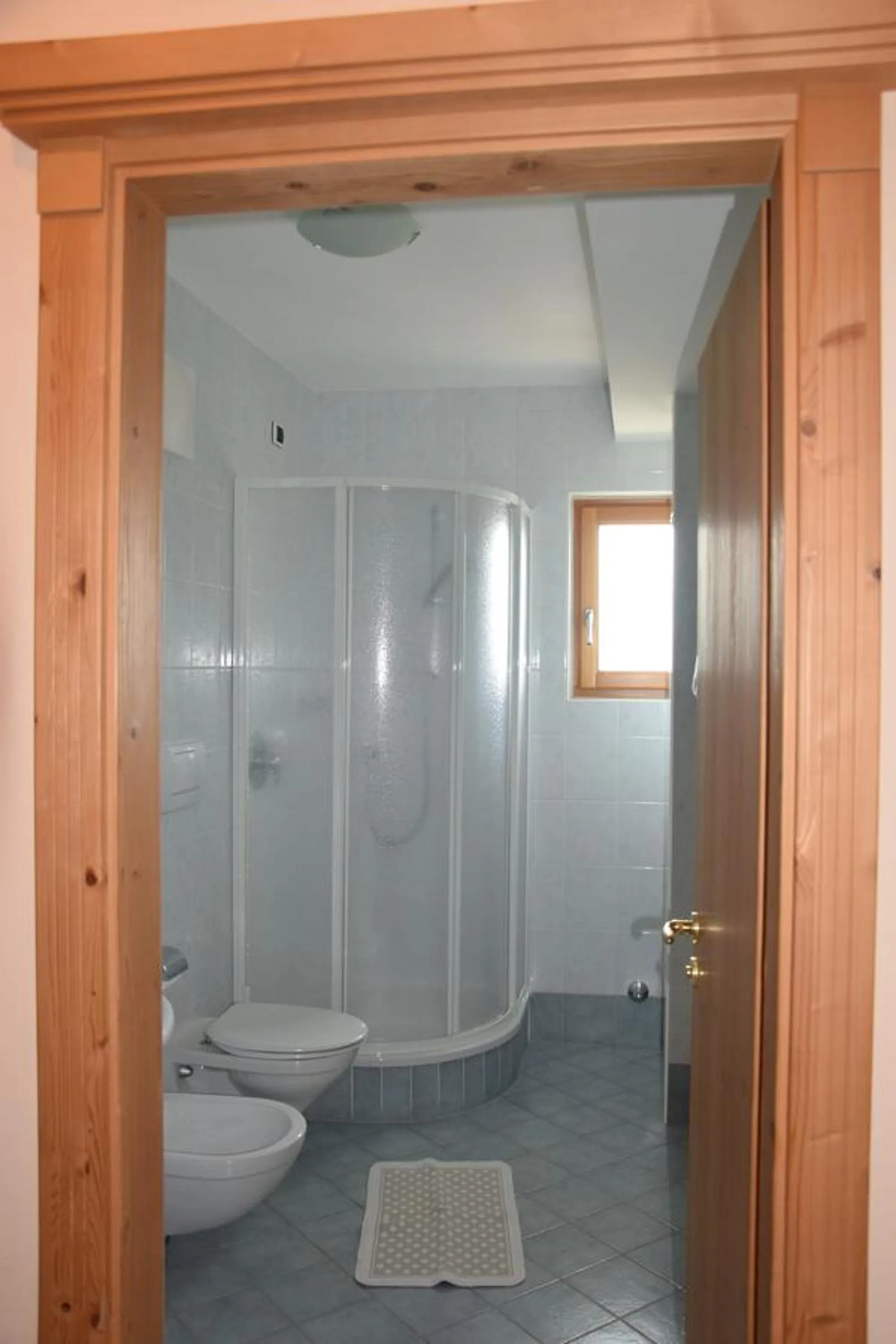 Bathroom in Gasthaus zum Weissen Kreuz