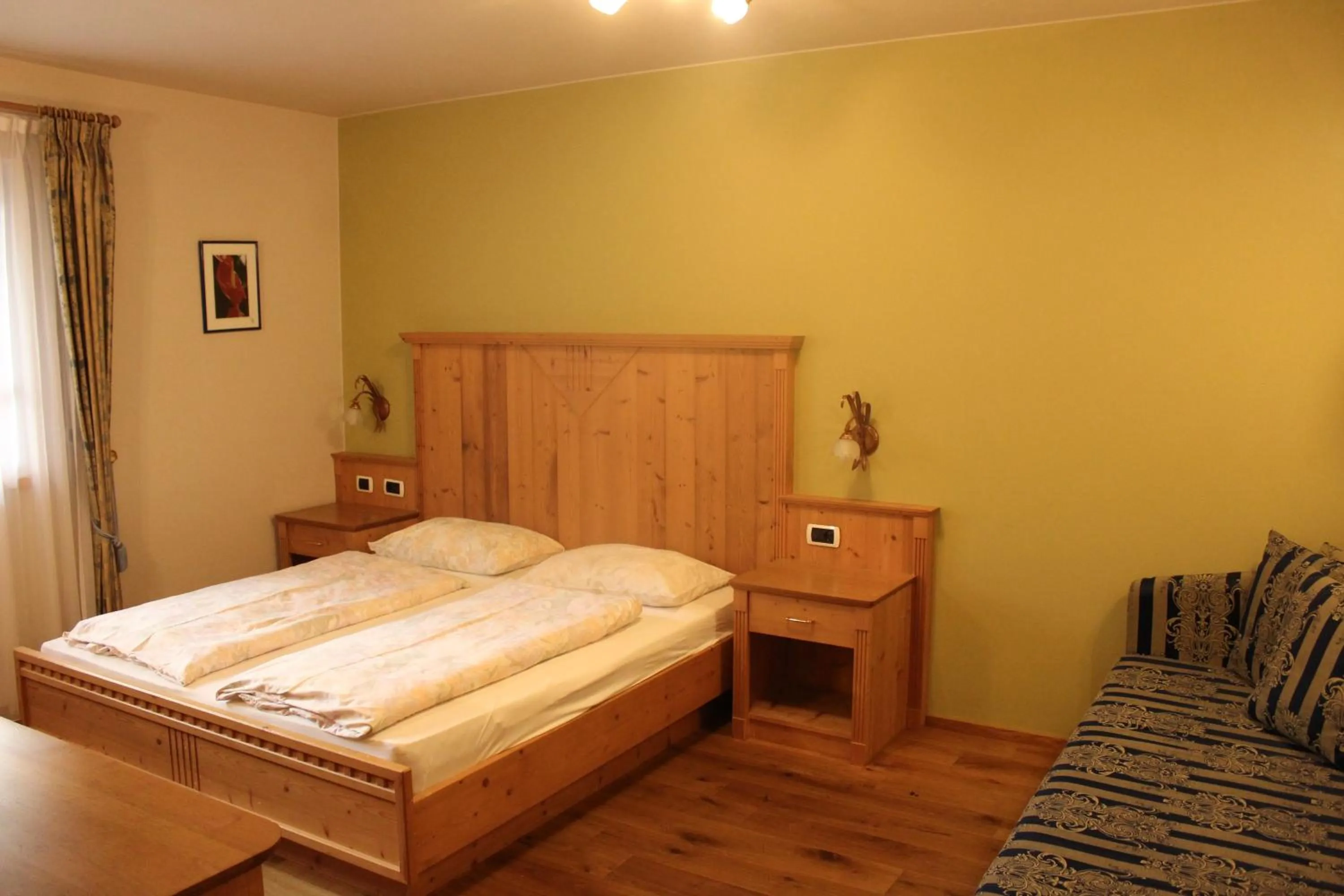 Bed in Gasthaus zum Weissen Kreuz