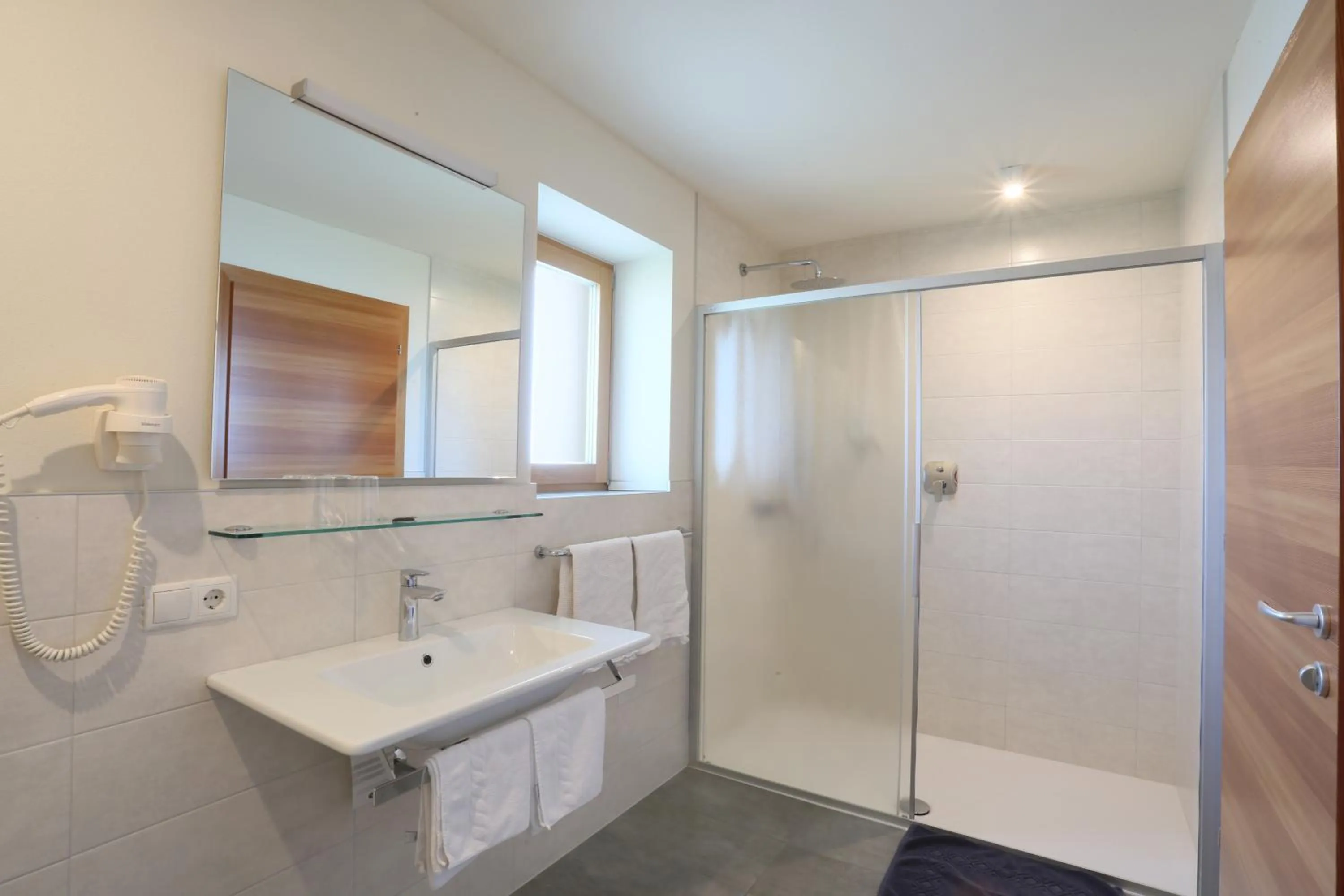 Bathroom in Gasthaus zum Weissen Kreuz