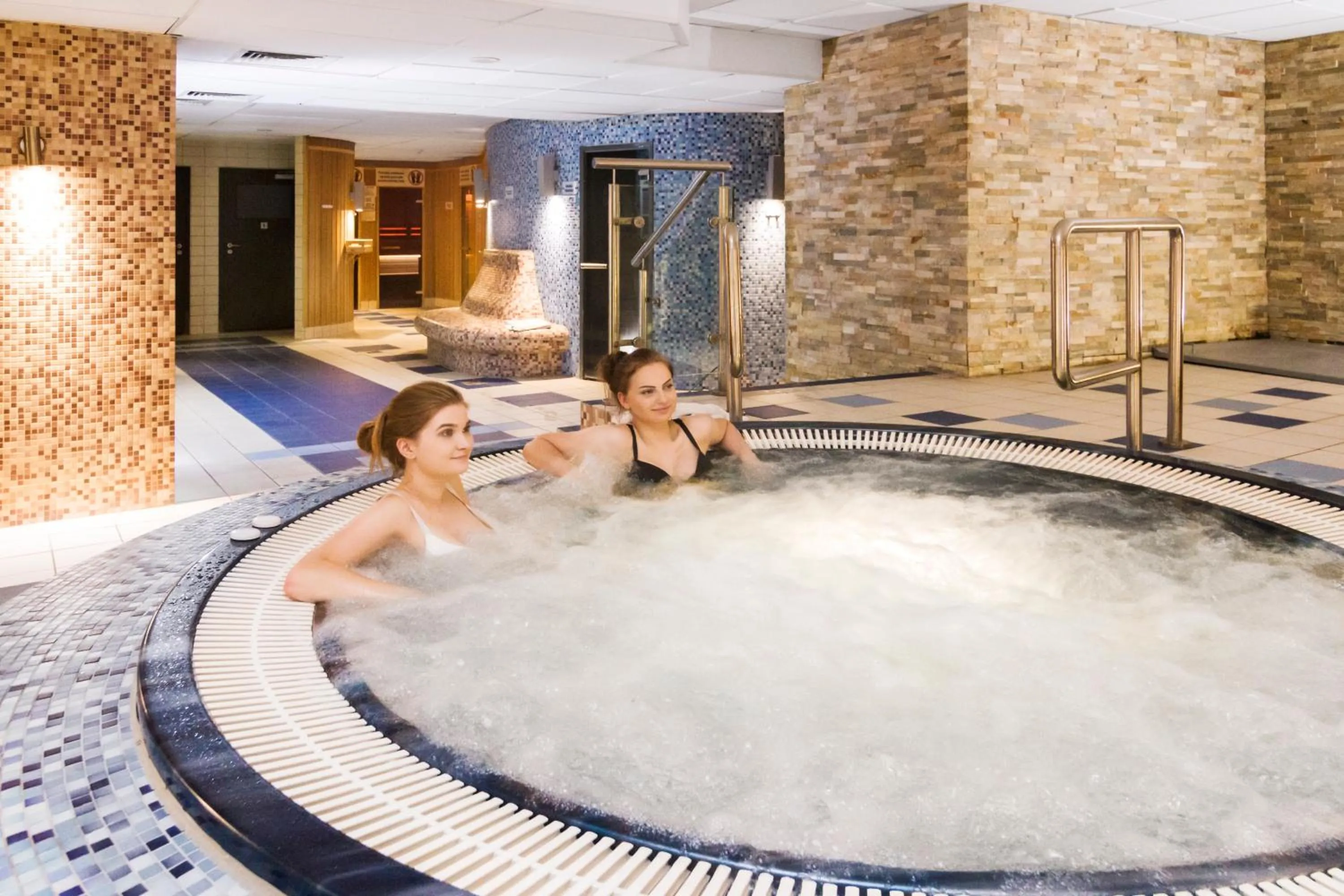 People in Hotel i Aquapark Olender