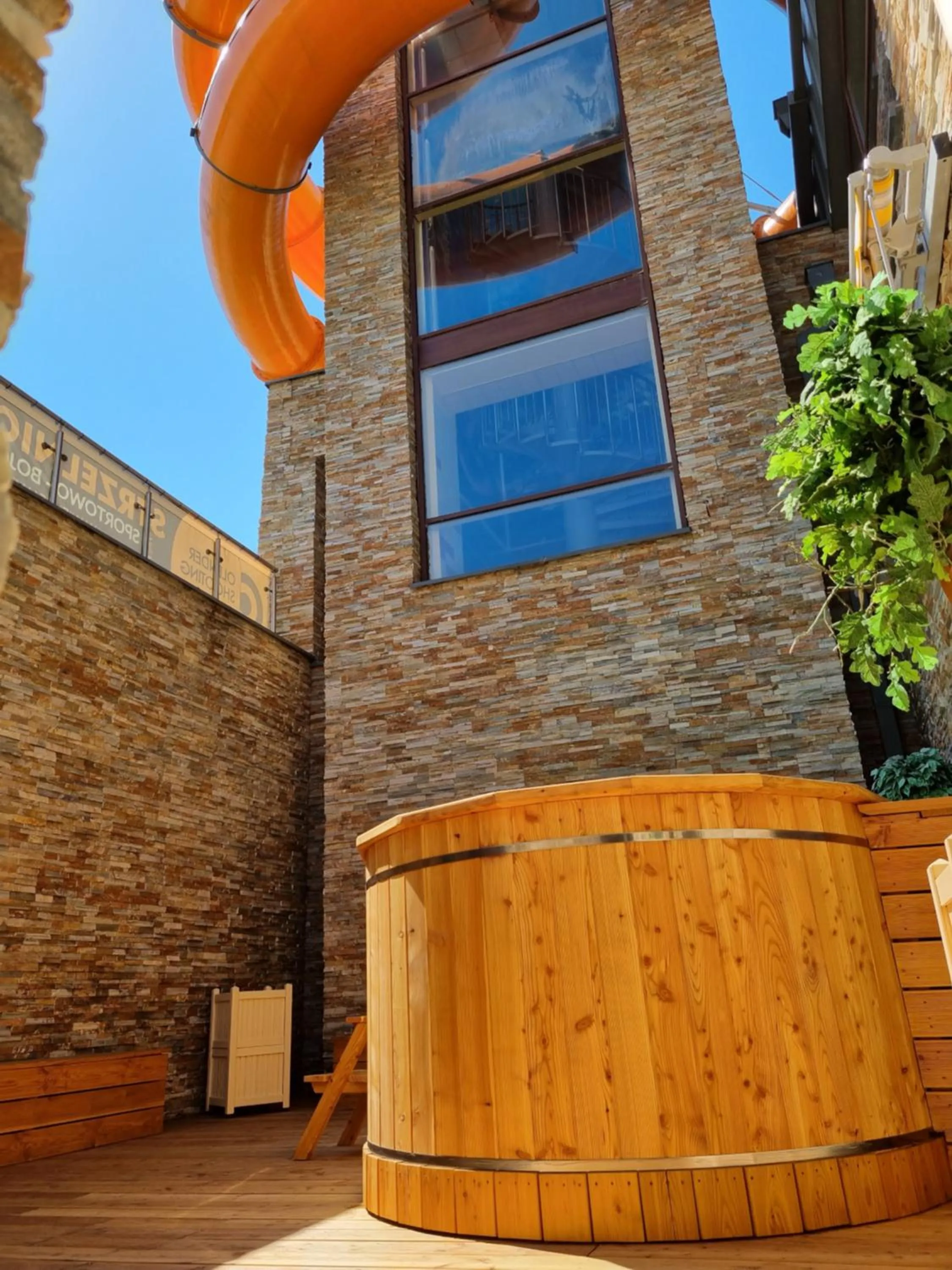Swimming pool in Hotel i Aquapark Olender