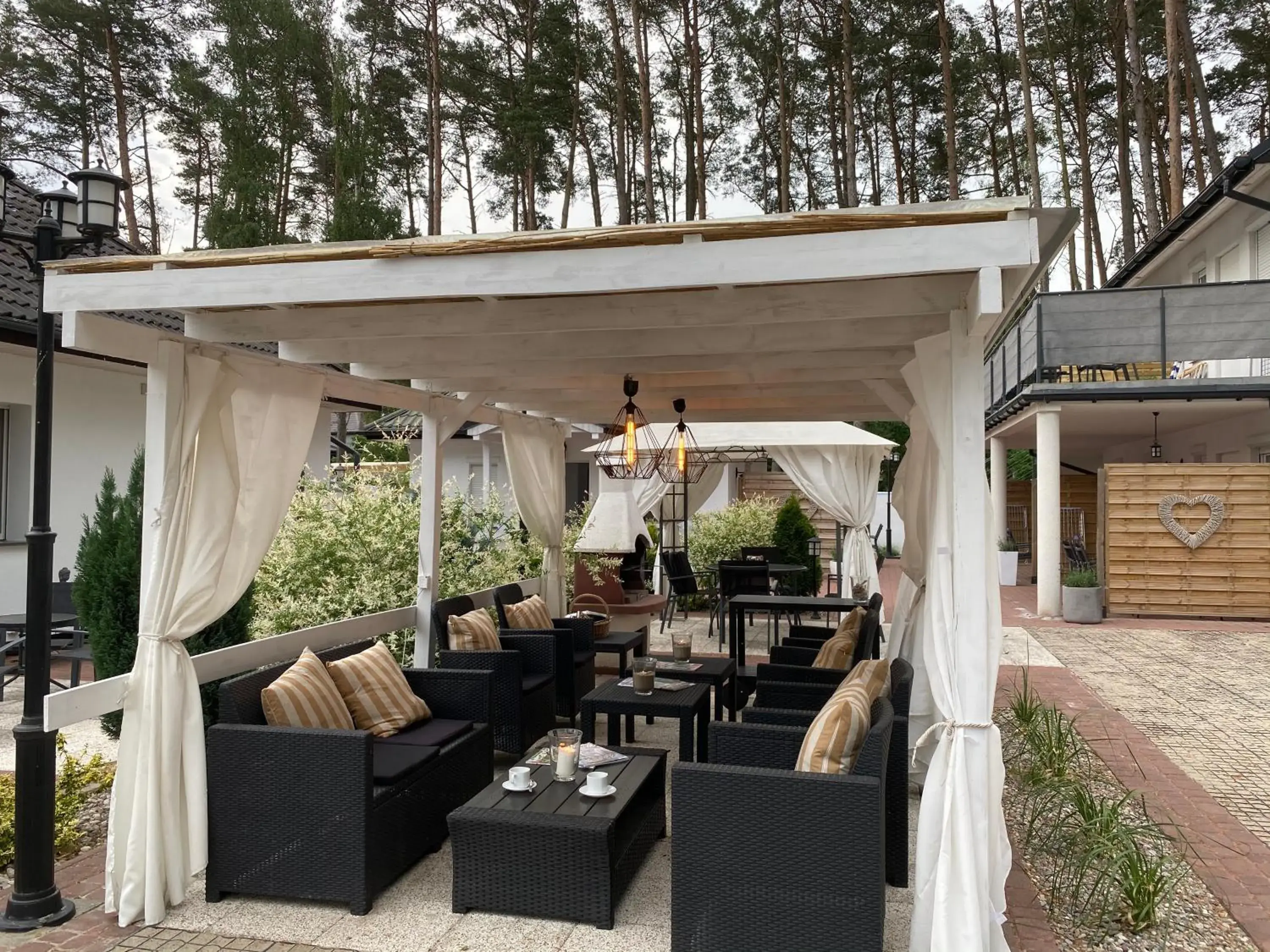 VILLA MARE APARTAMENTY Tarasy Grill Parking POBIEROWO VILLA MARE APARTAMENTY Tarasy Grill Parking POBIEROWO