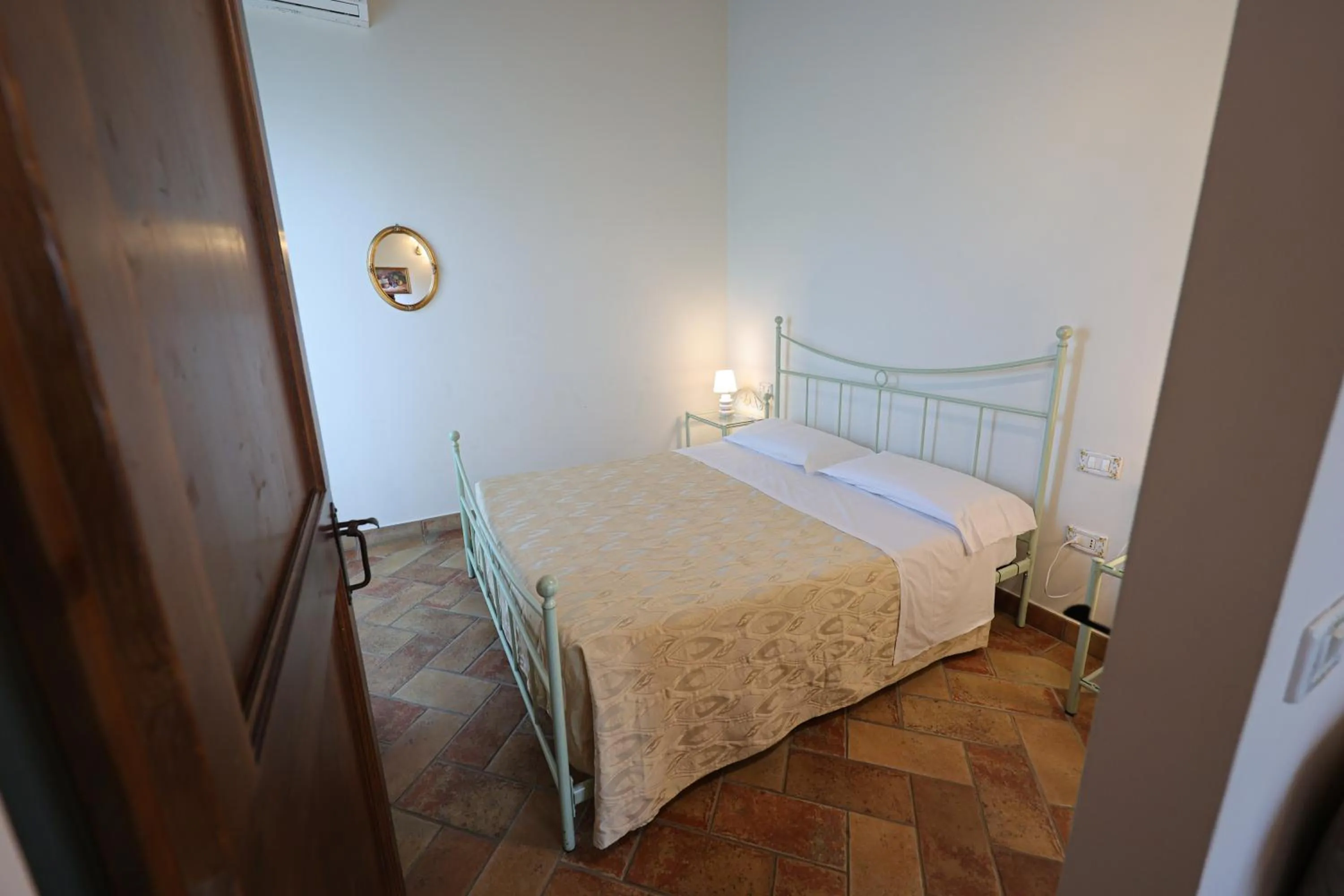 Bed in Valle del Metauro Country House