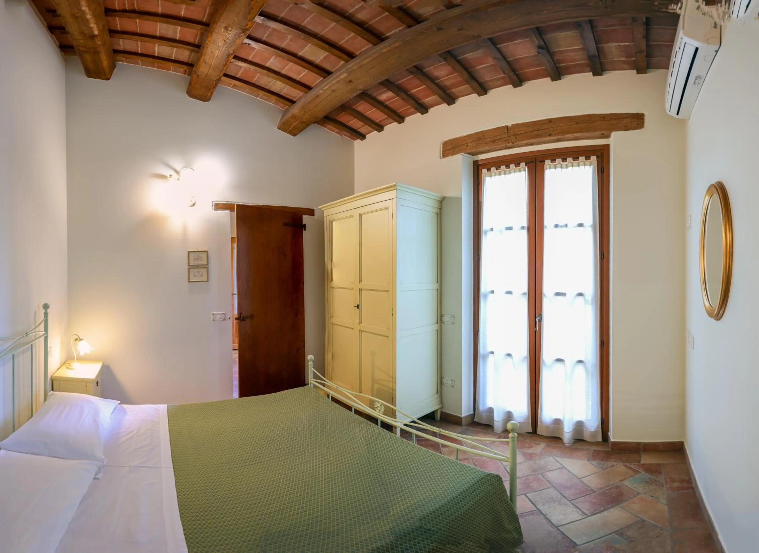 Bed in Valle del Metauro Country House