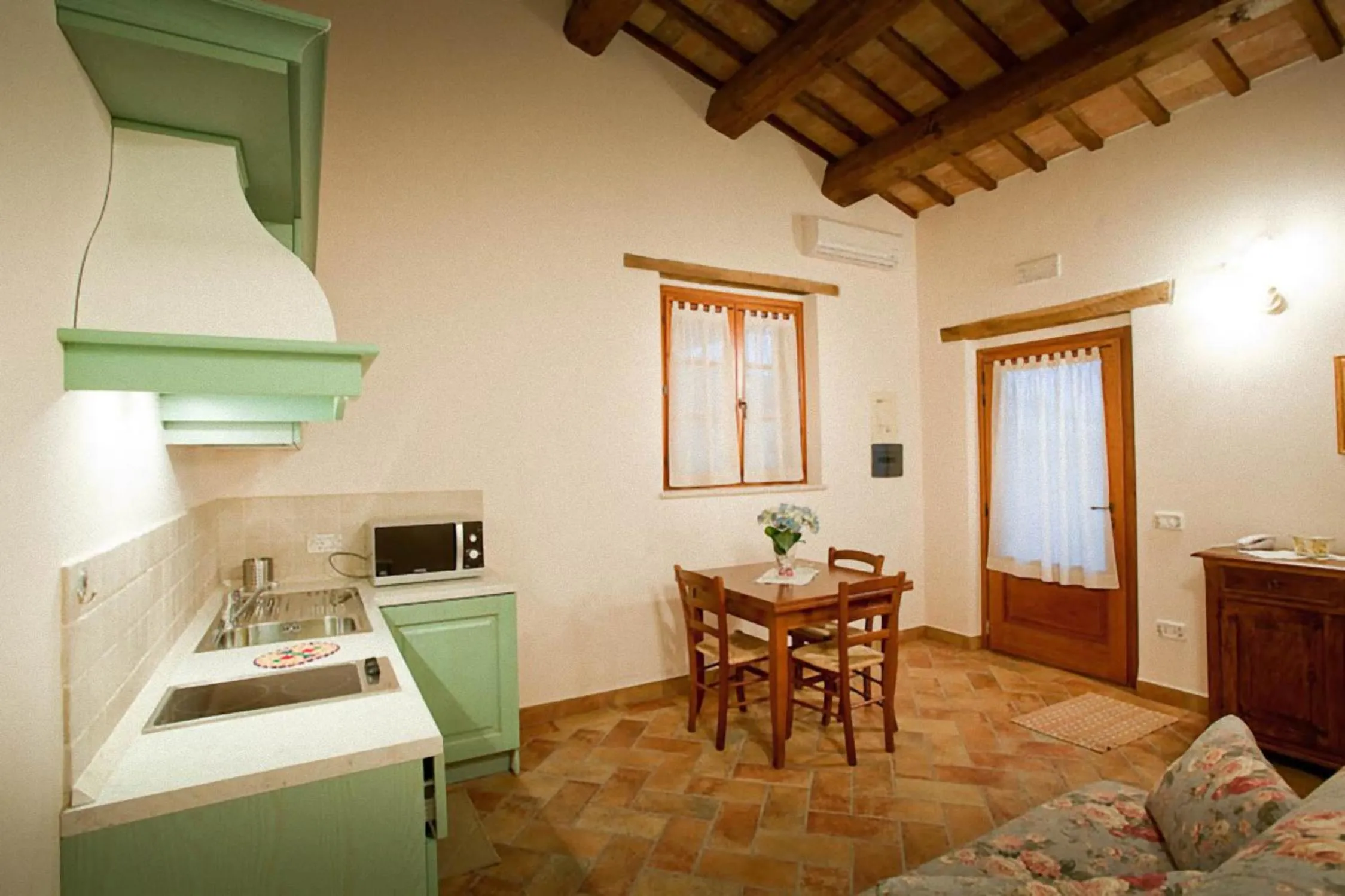 Dining area in Valle del Metauro Country House