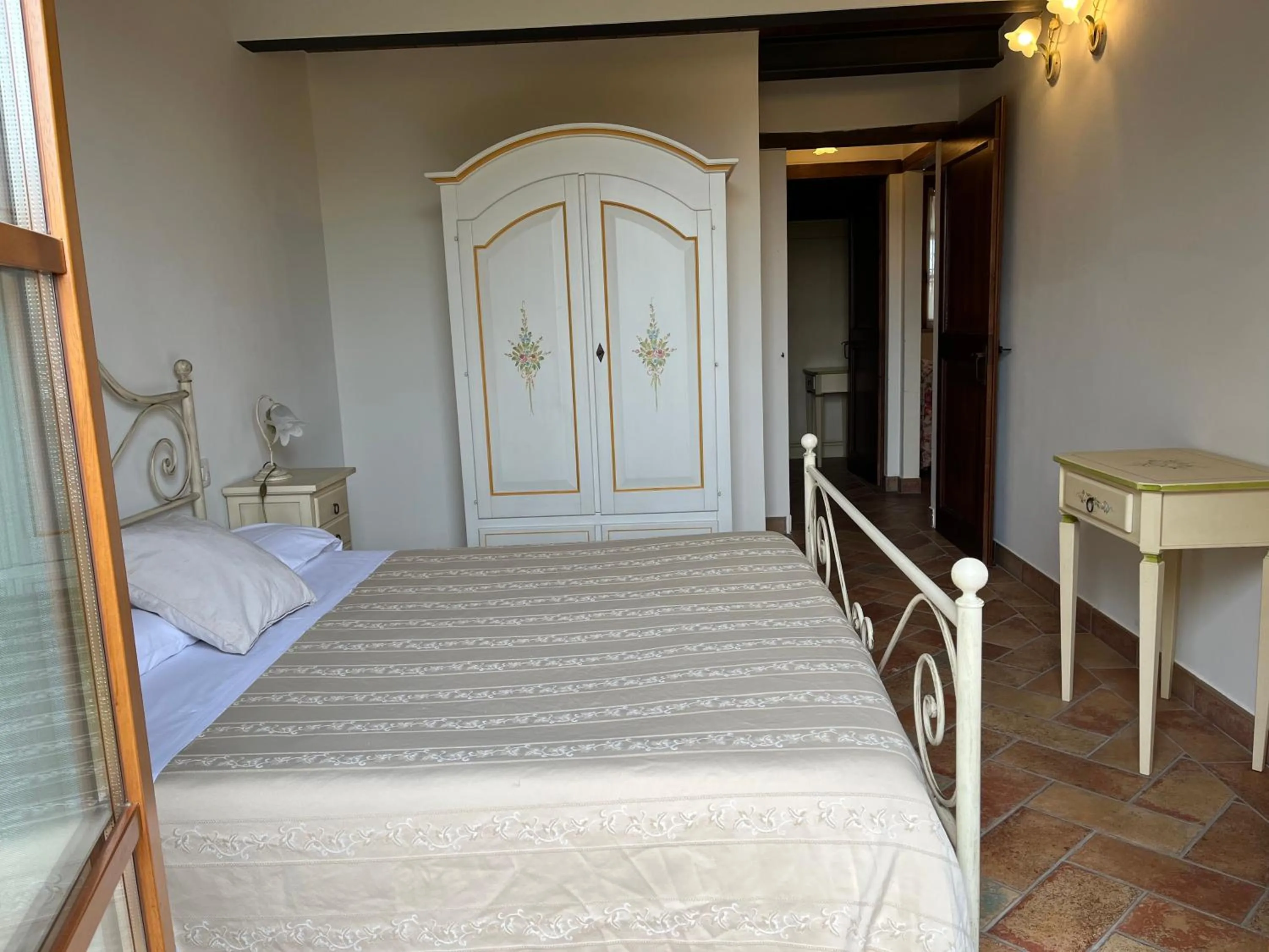 Bed in Valle del Metauro Country House