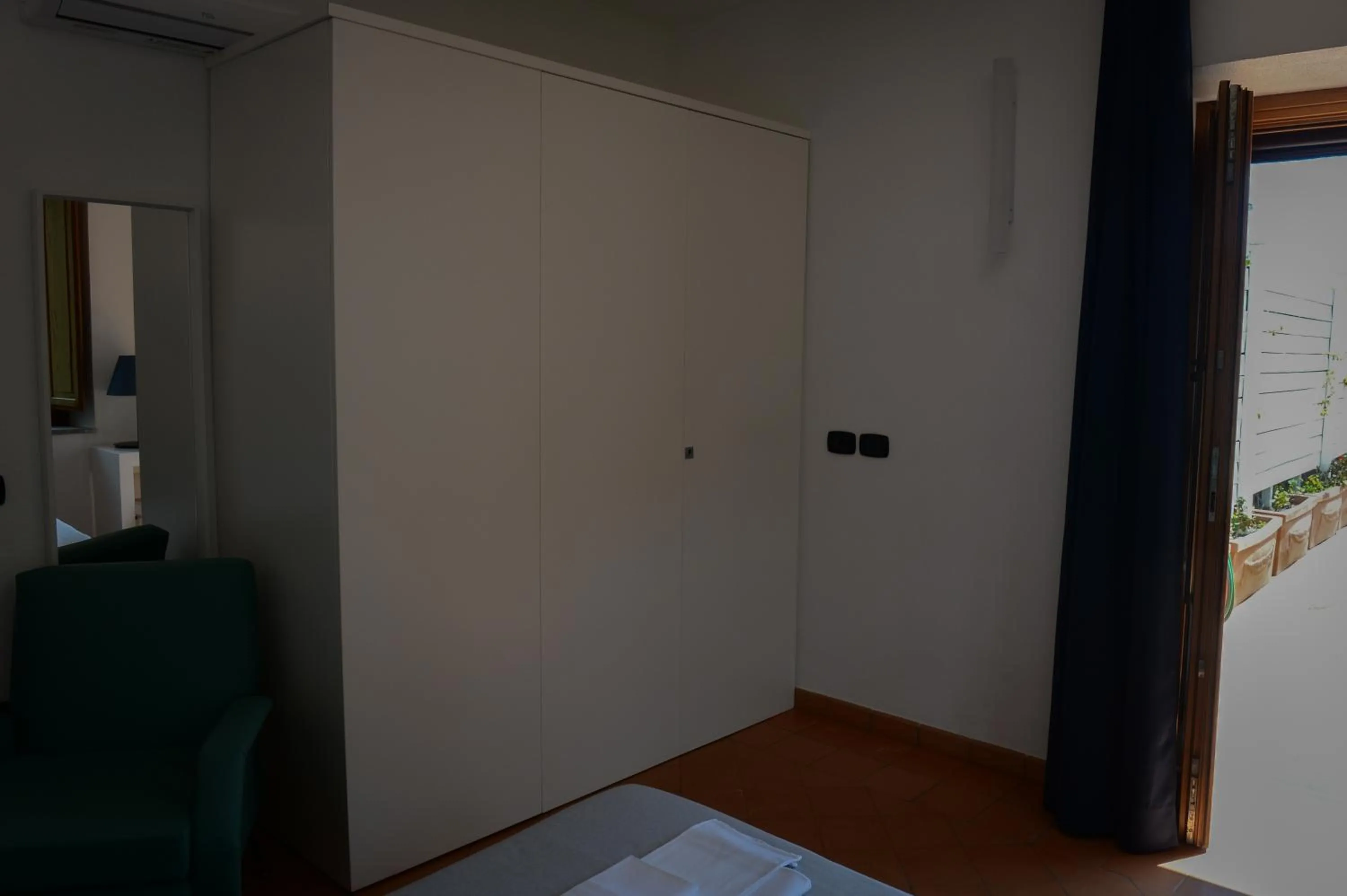 Bed in Case Sparse 7