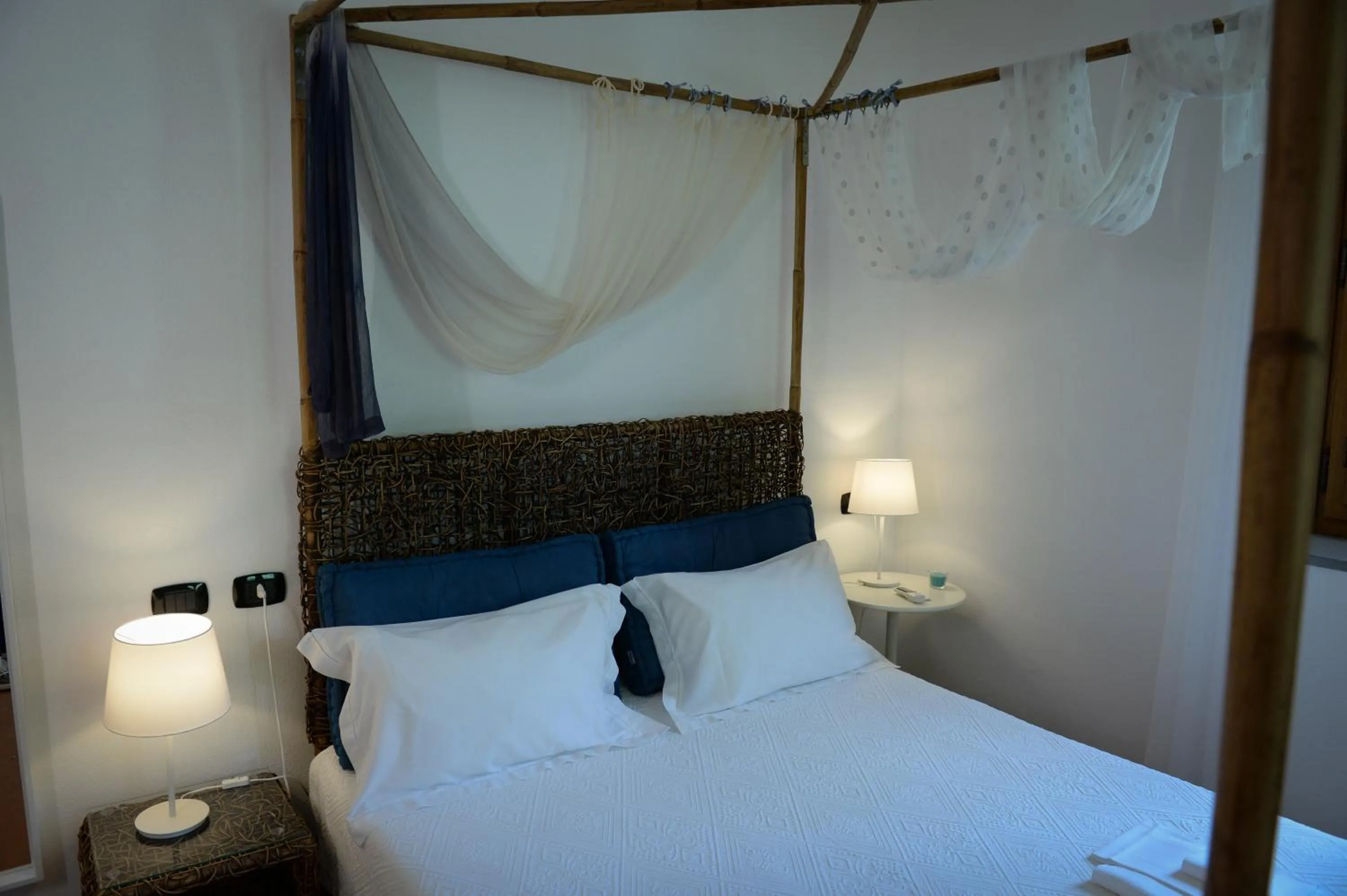 Bed in Case Sparse 7