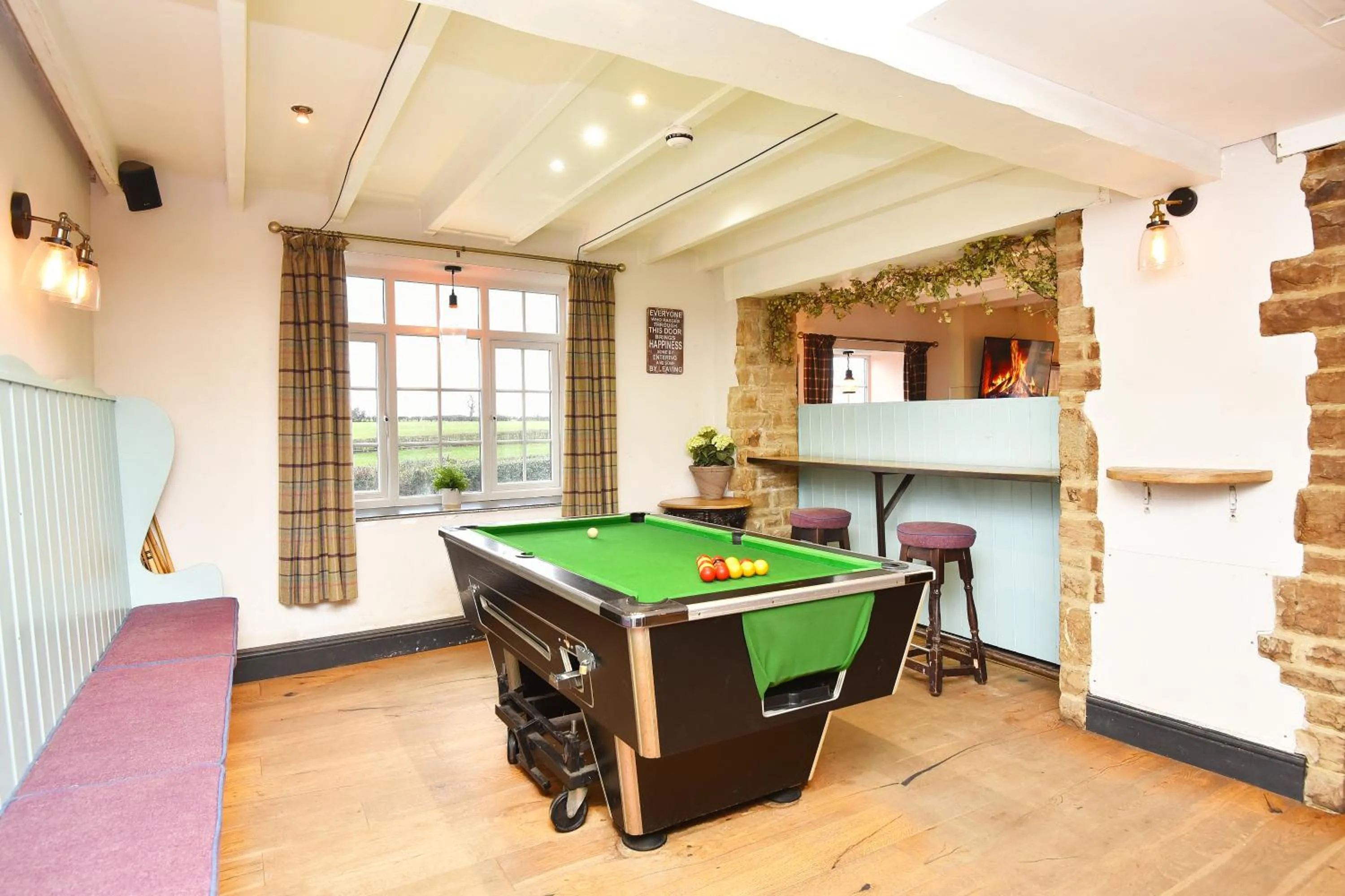 Property building in Chequers Inn