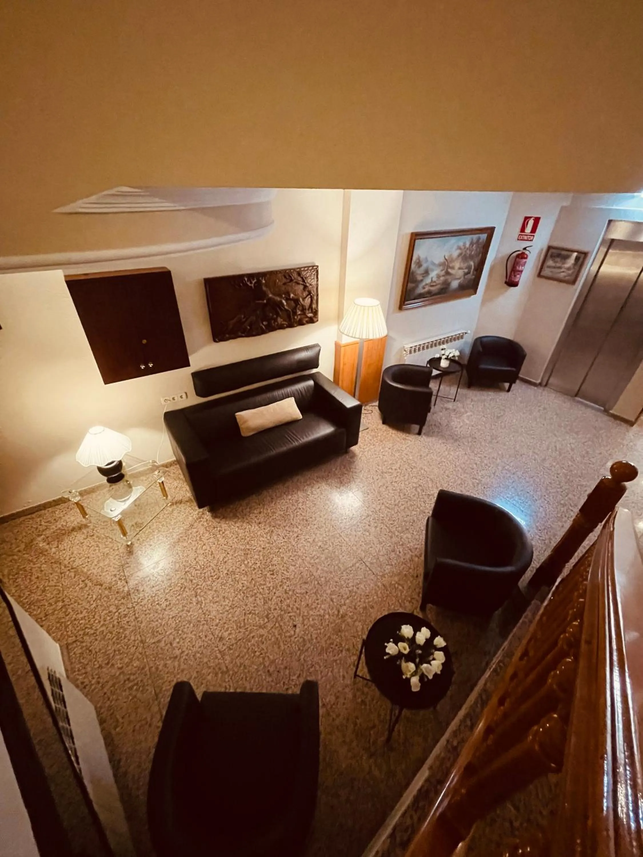 Communal lounge/ TV room in Hotel Orla