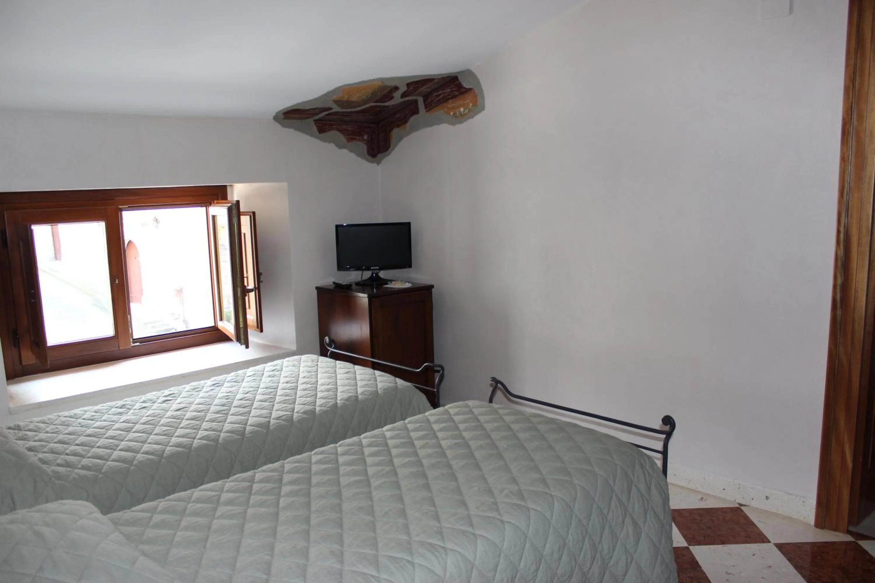 Photo of the whole room in Villa Cosilinum