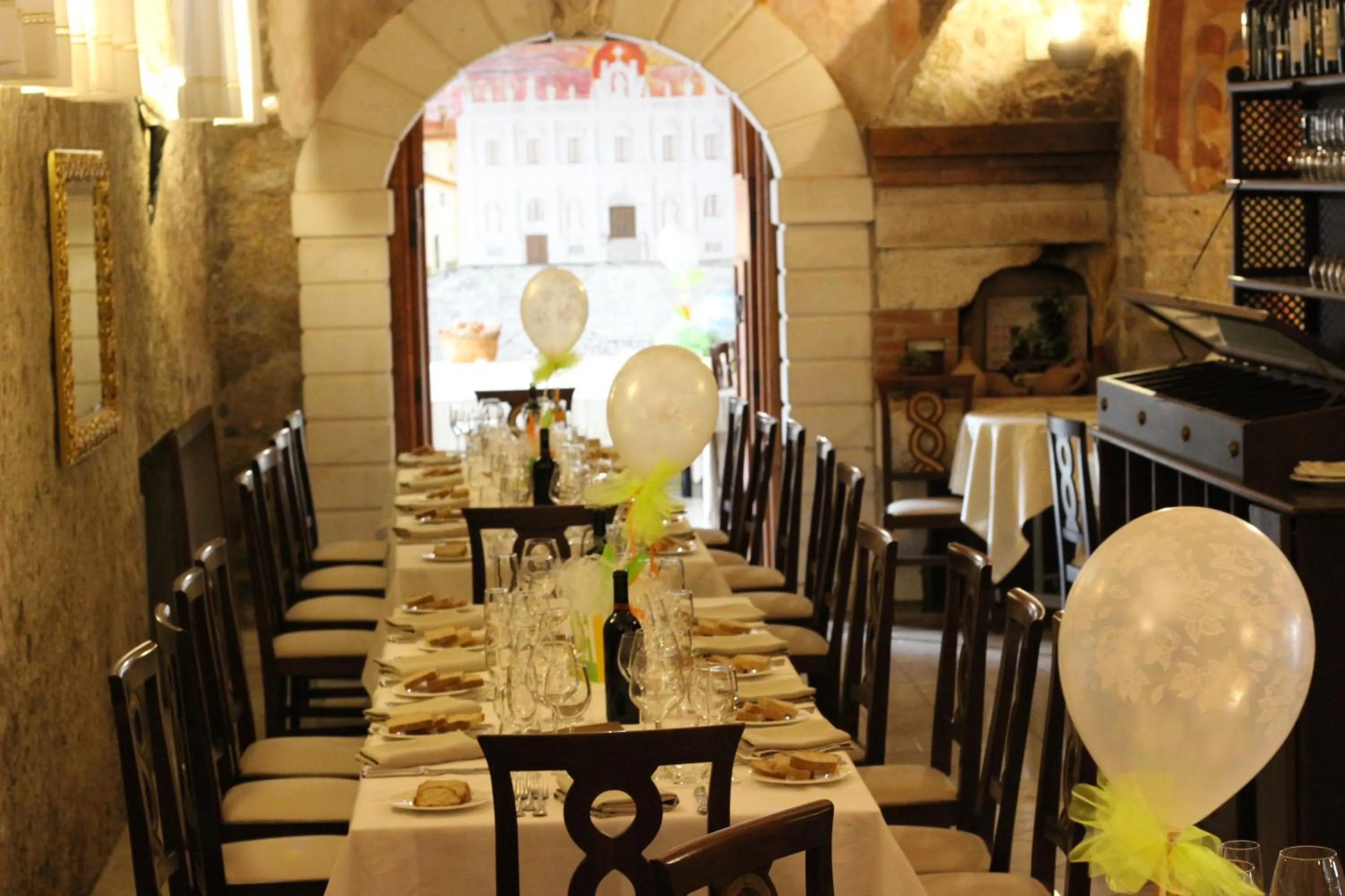 Restaurant/places to eat in Villa Cosilinum