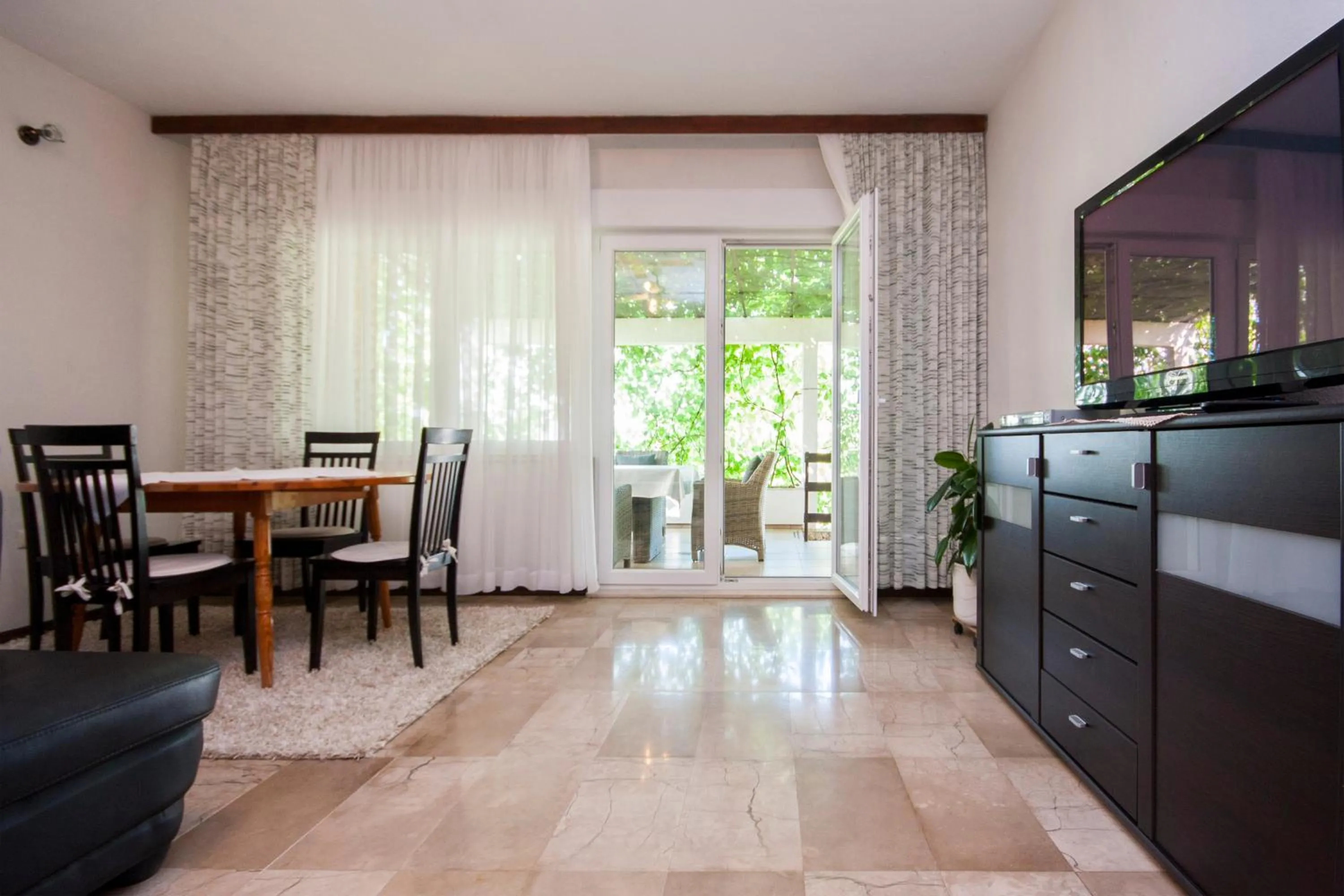 Property building in Villa Perla