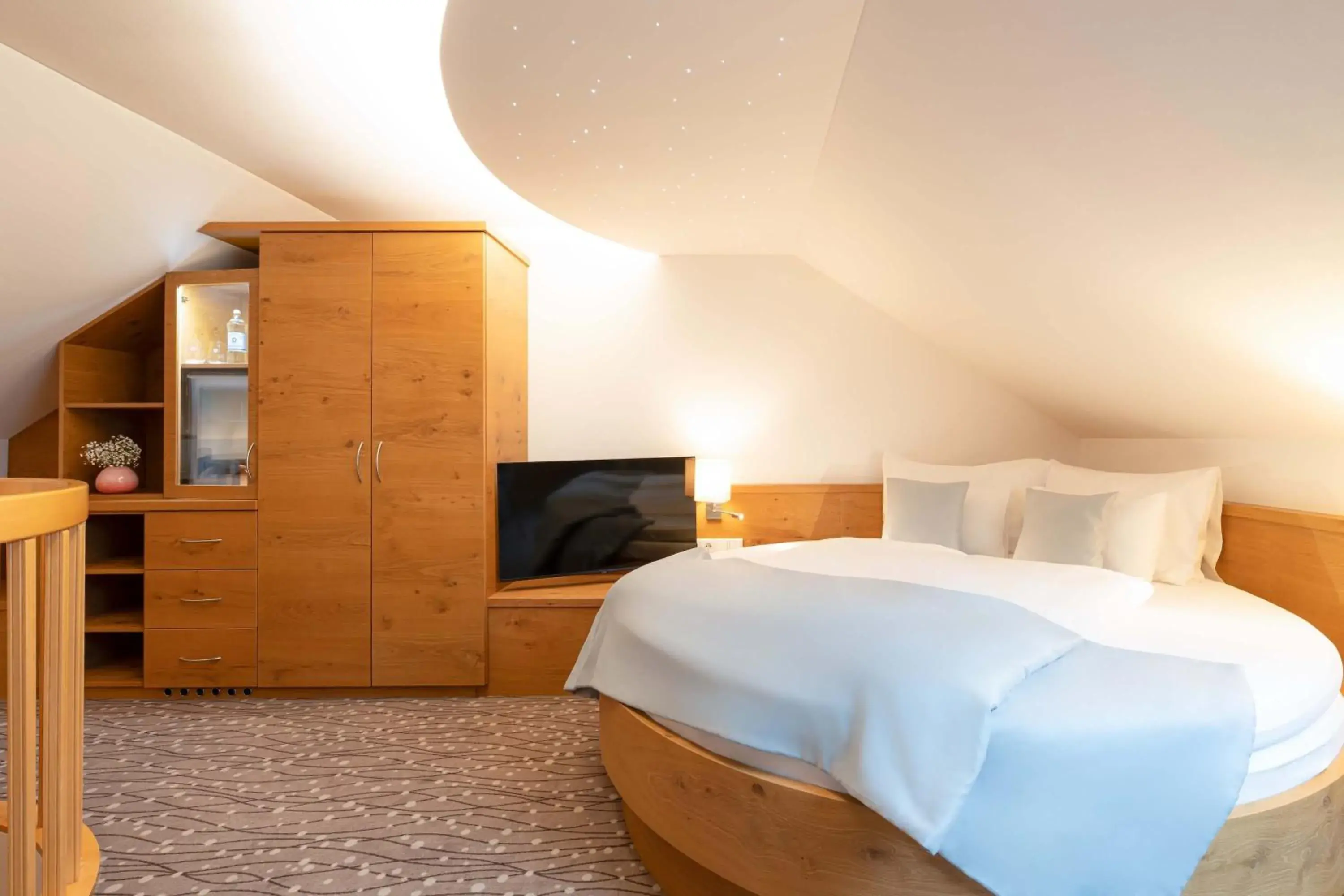 Suite with City View in Romantik Hotel Die Gersberg Alm mit Panoramablick auf Salzburg Suite with City View in Romantik Hotel Die Gersberg Alm mit Panoramablick auf Salzburg