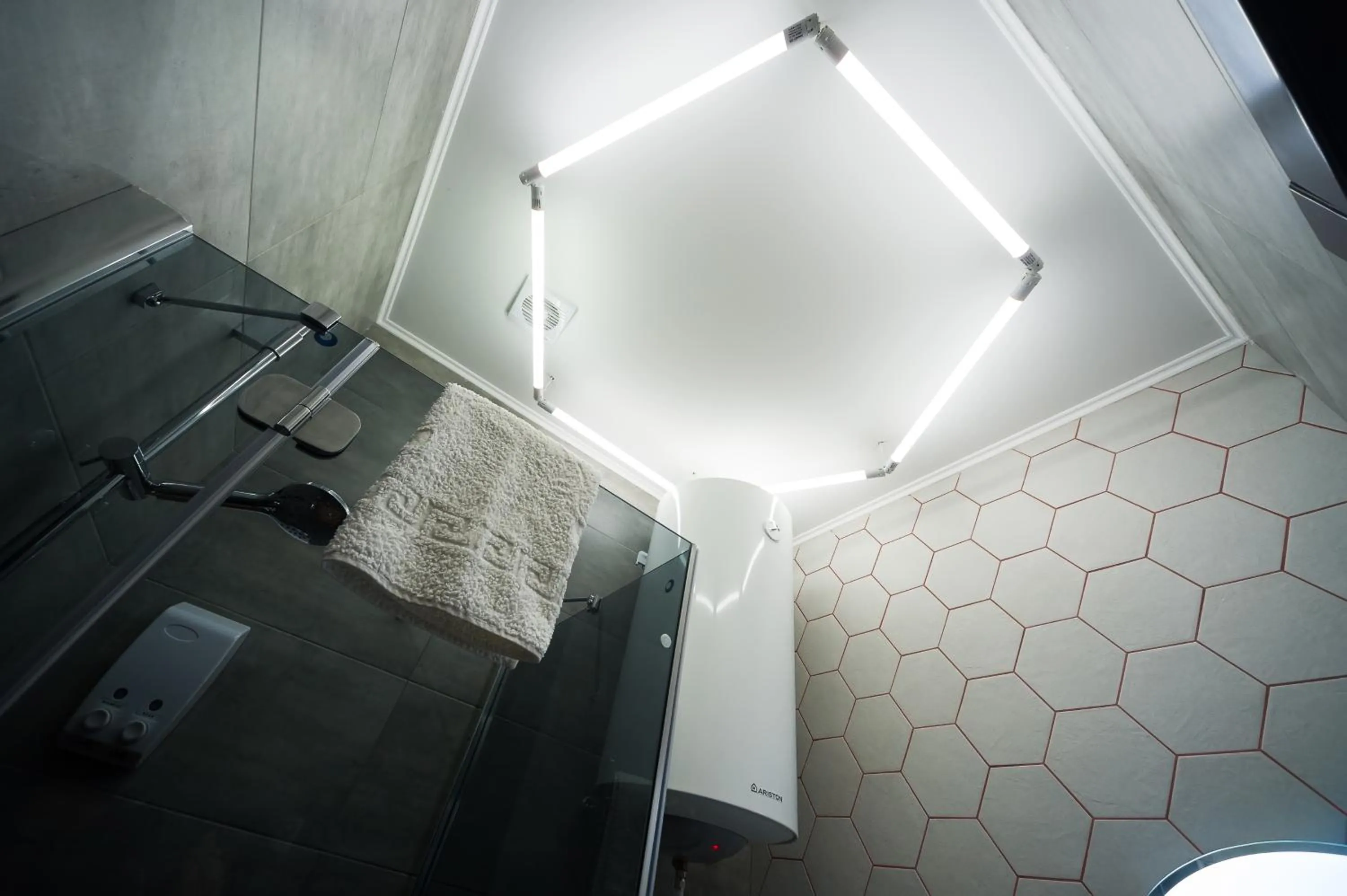 Shower in Beehive Hotel