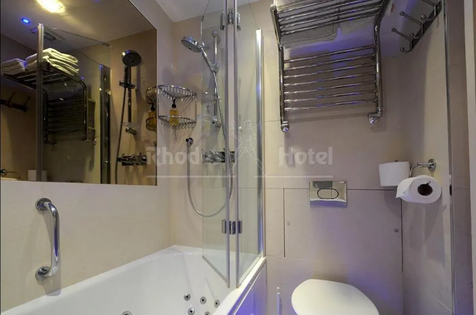 Bathroom in Rhodes Hotel