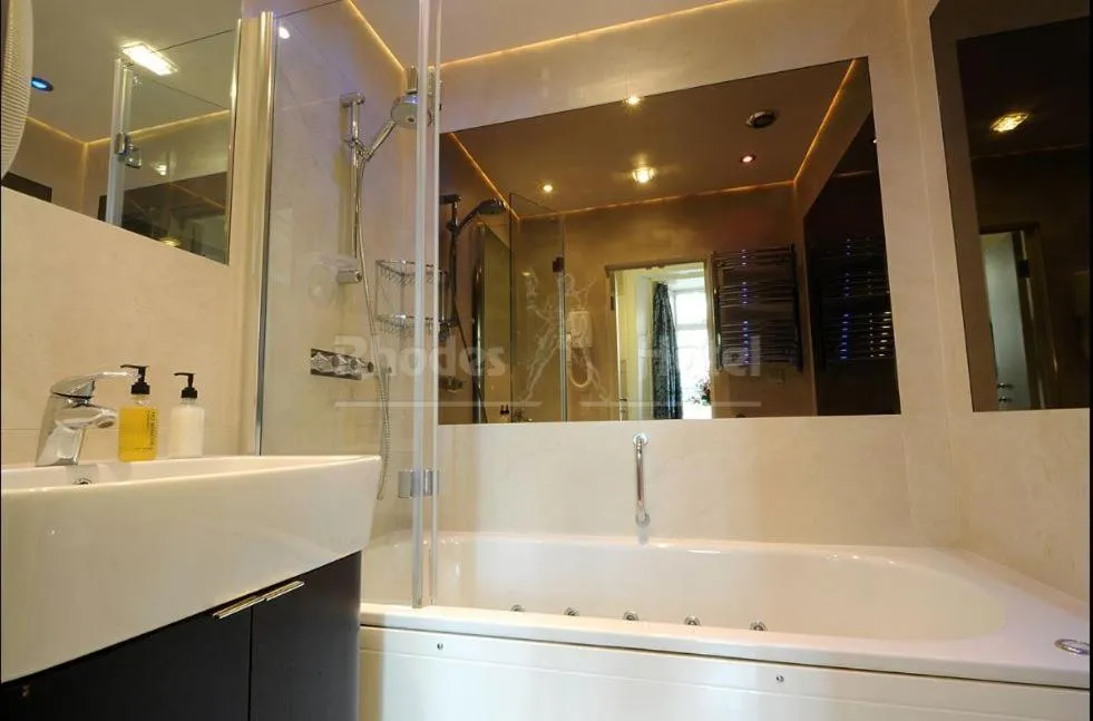 Bathroom in Rhodes Hotel