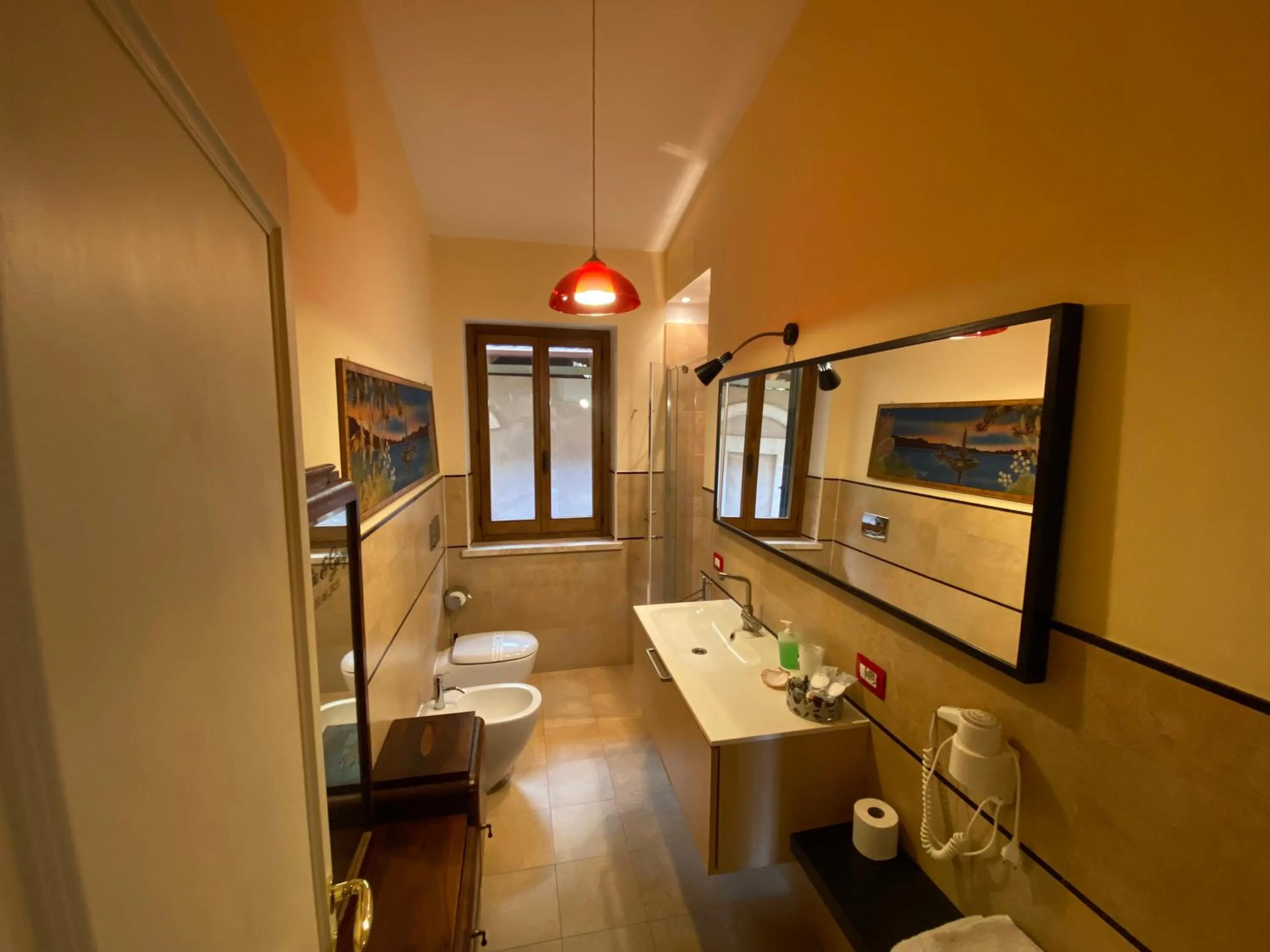 Toilet in Il Nido del Falco