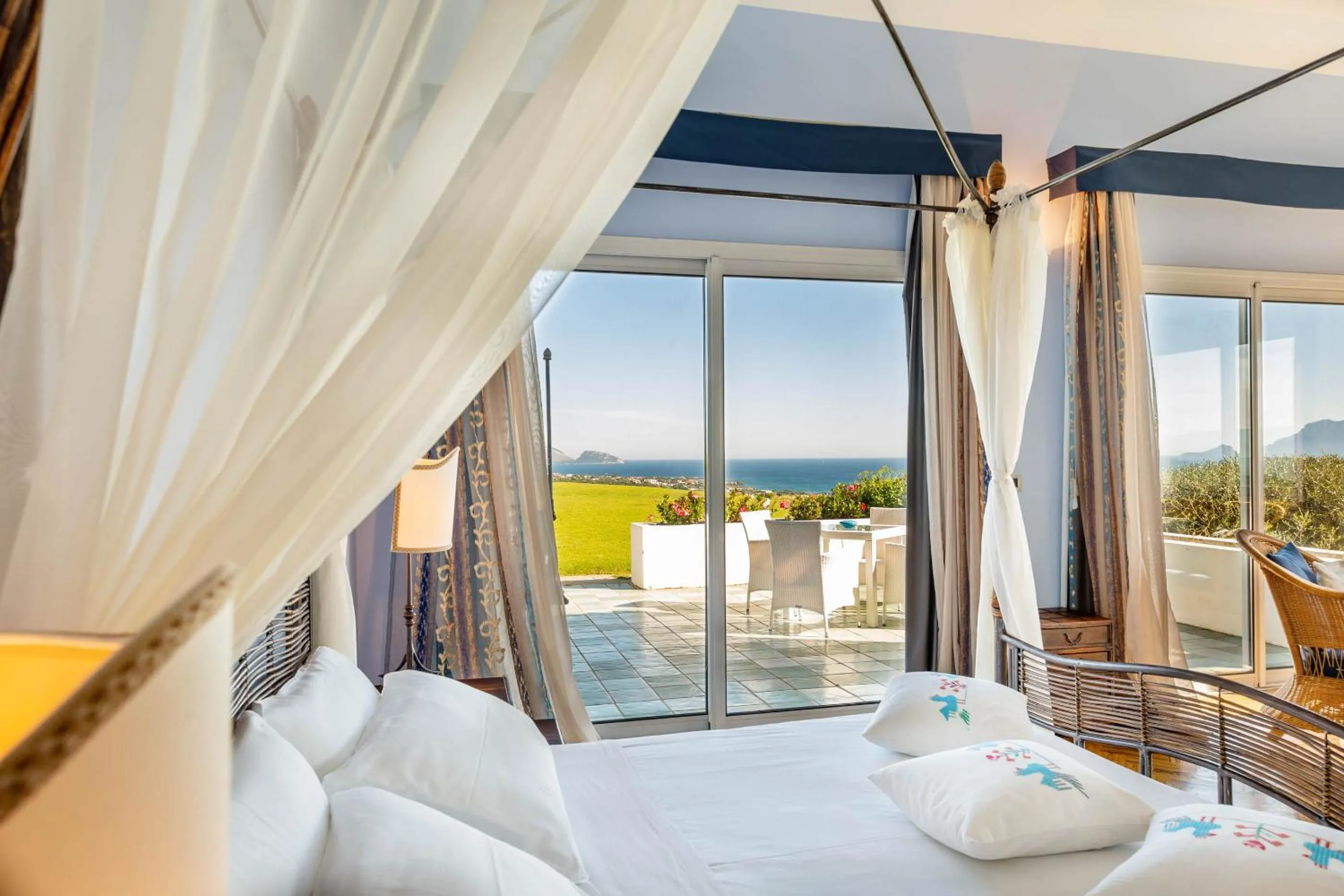 Bed in Hotel Luna Lughente