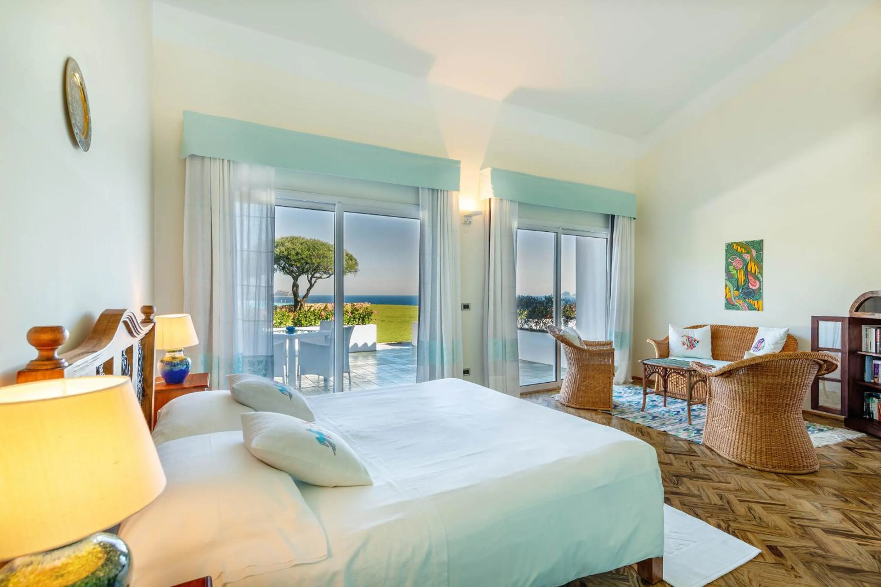 Living room, Bed in Hotel Luna Lughente