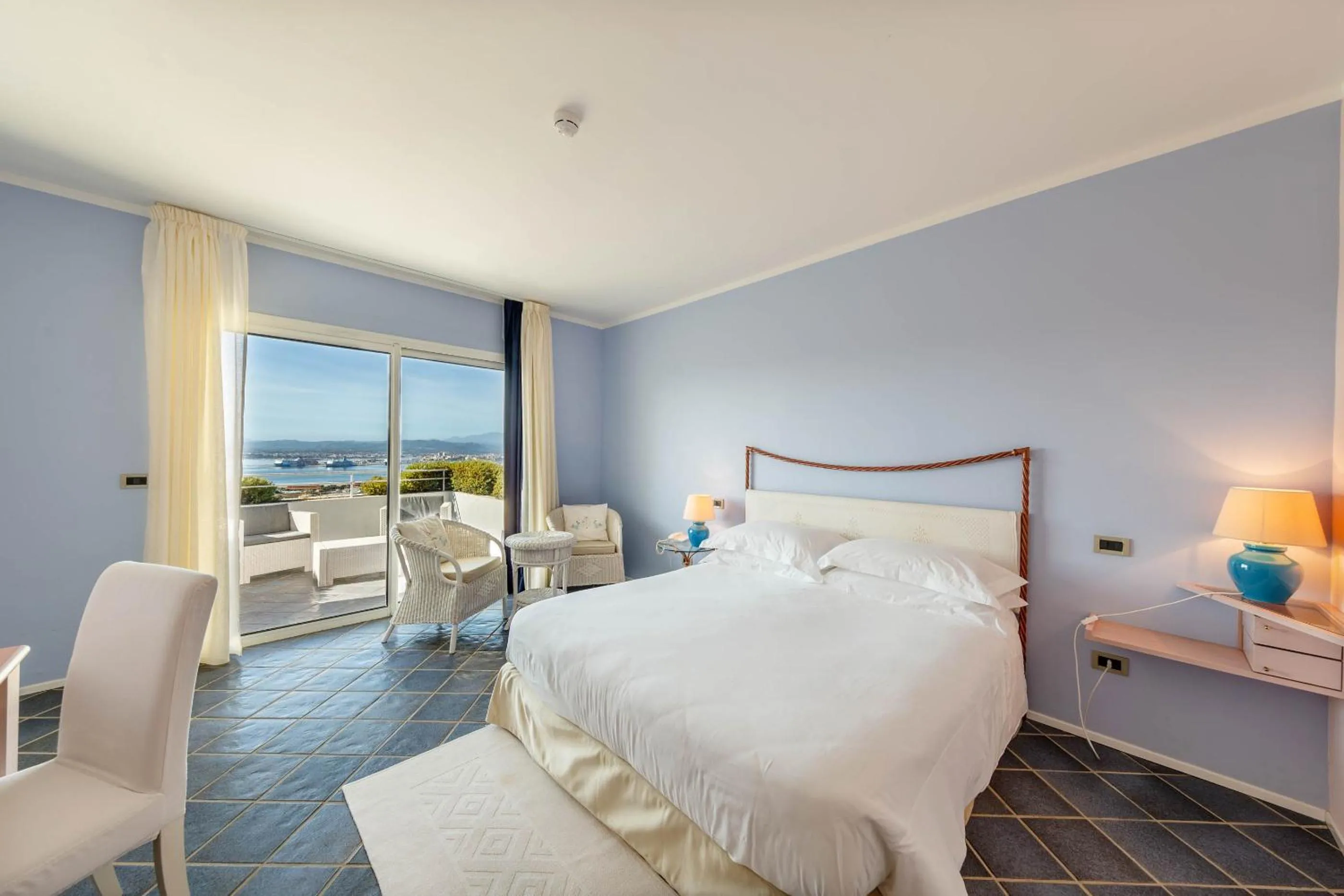Photo of the whole room, Bed in Hotel Luna Lughente