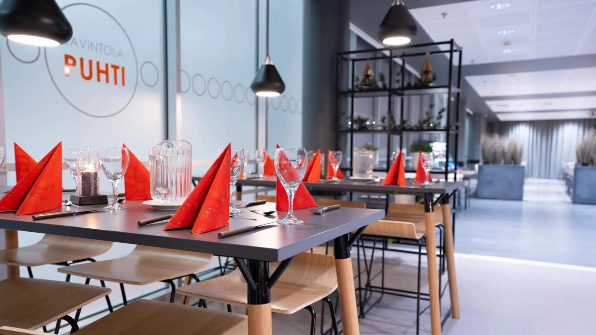 Restaurant/places to eat in Santasport Resort