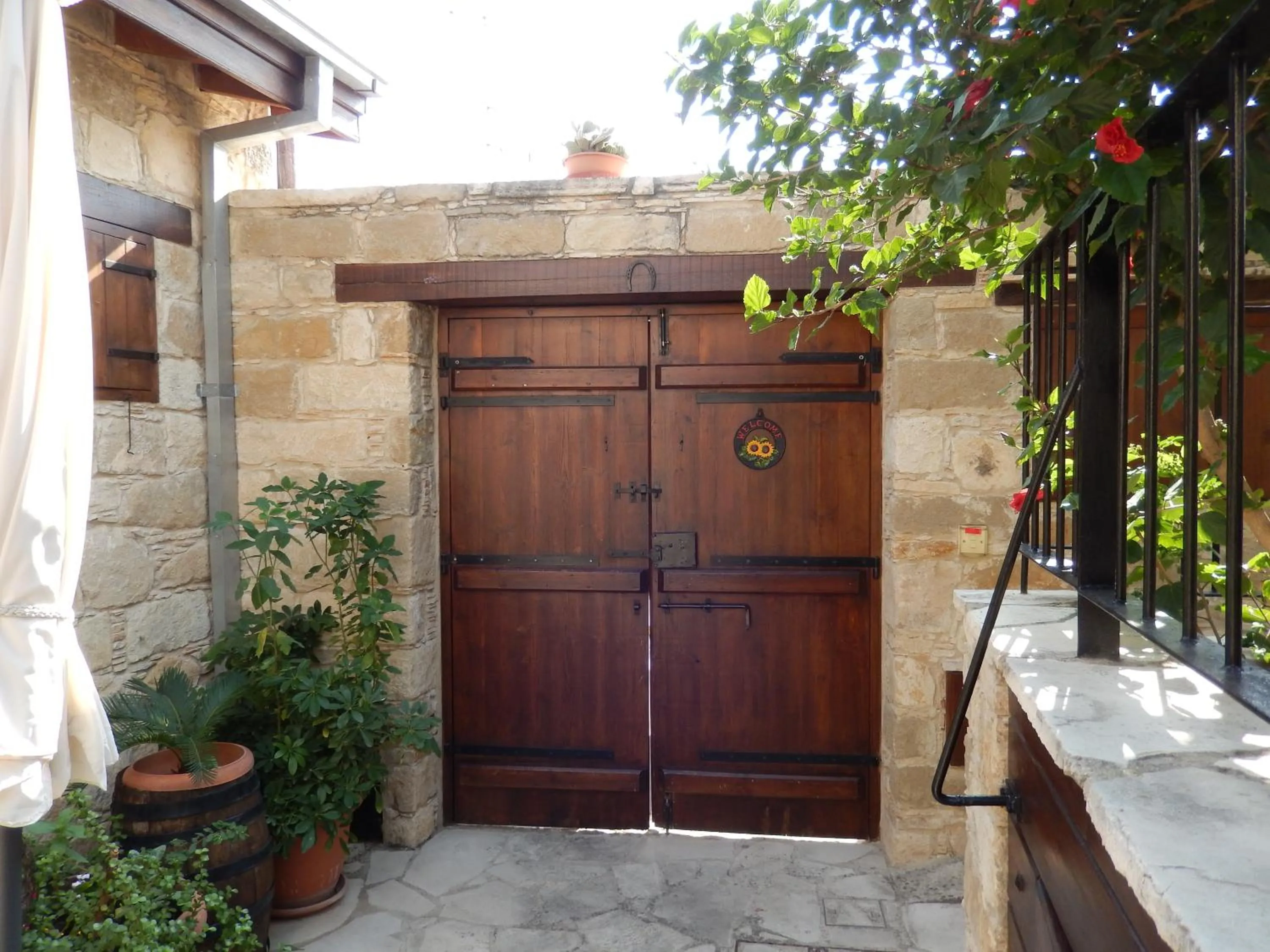 Facade/entrance in Niki's House