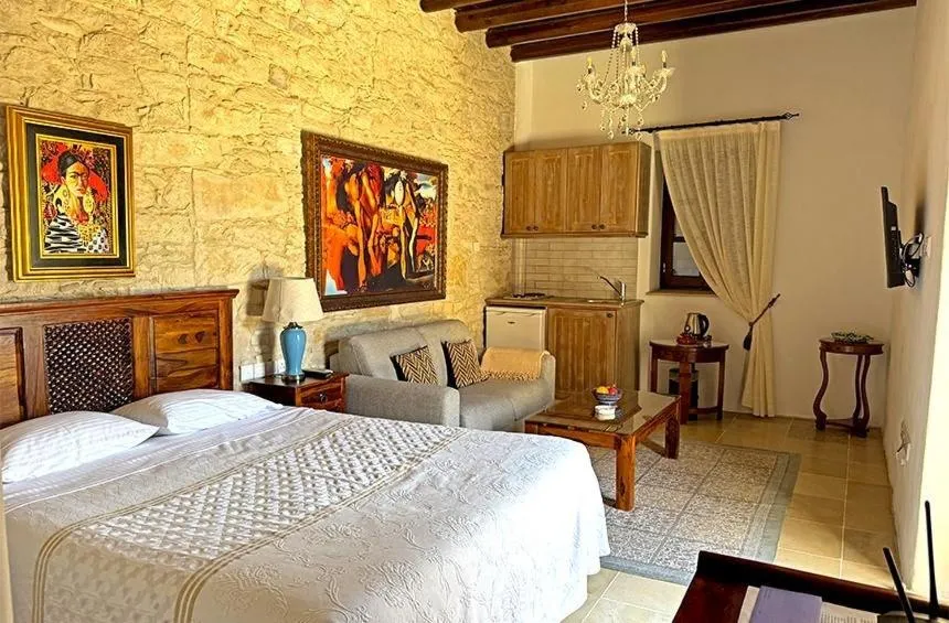 Living room, Bed in Niki's House