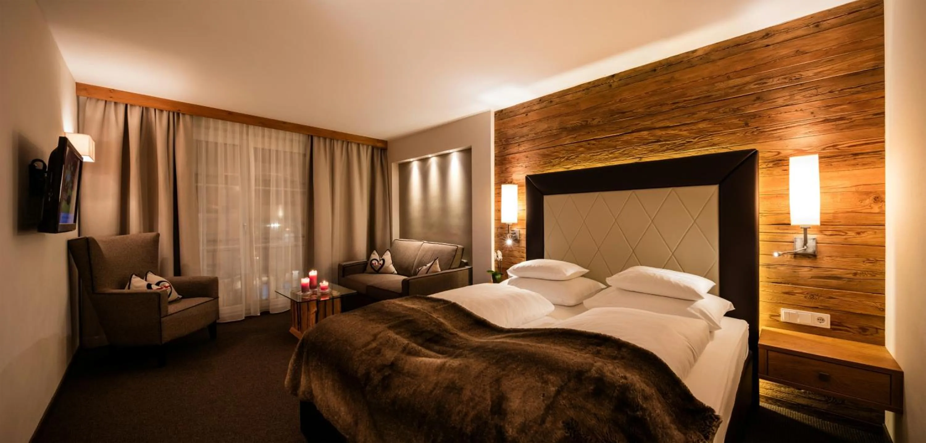Photo of the whole room, Bed in Superior Hotel Panorama