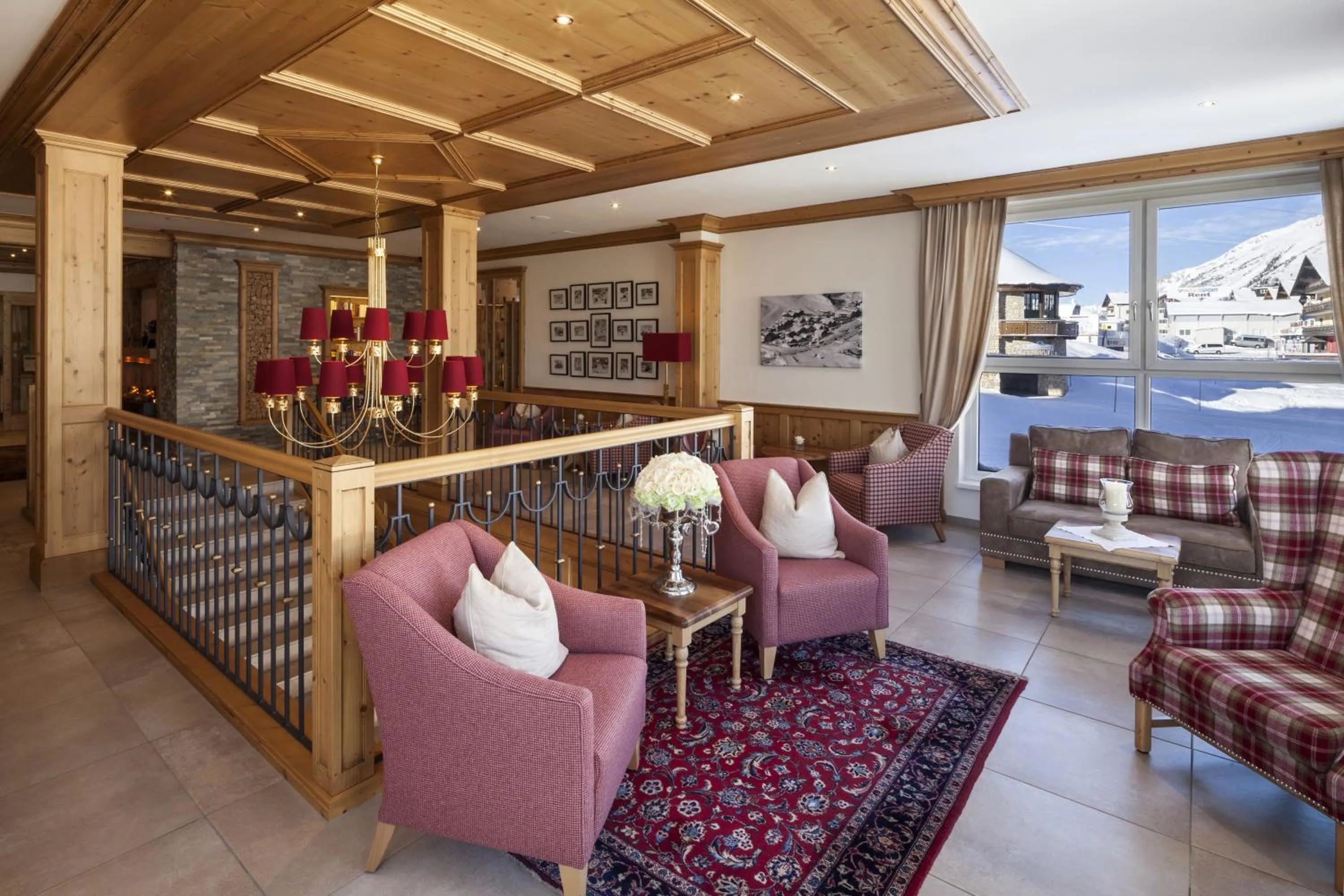 Lobby or reception in Superior Hotel Panorama