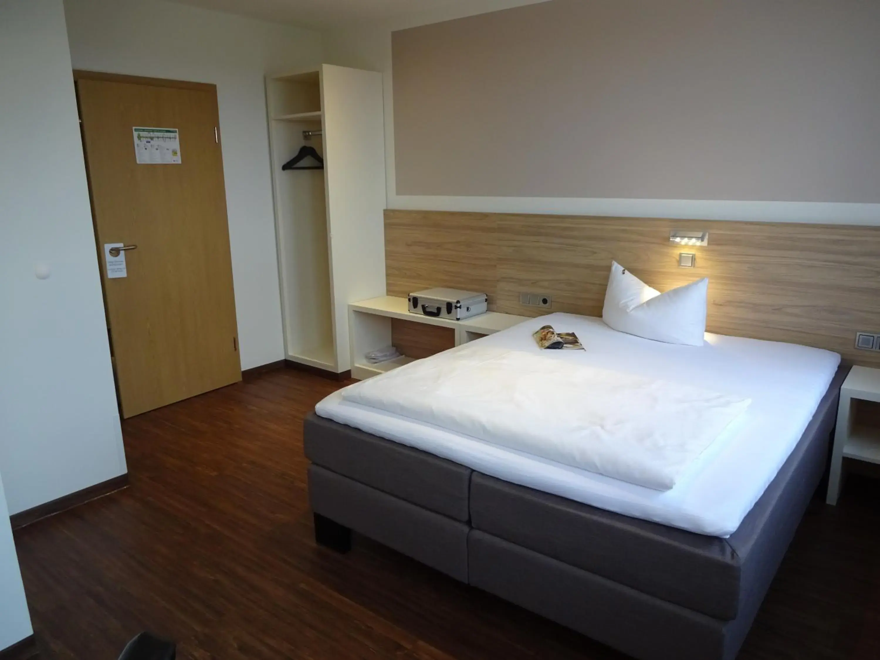 Business Single Room in Trend Hotel Business Single Room in Trend Hotel