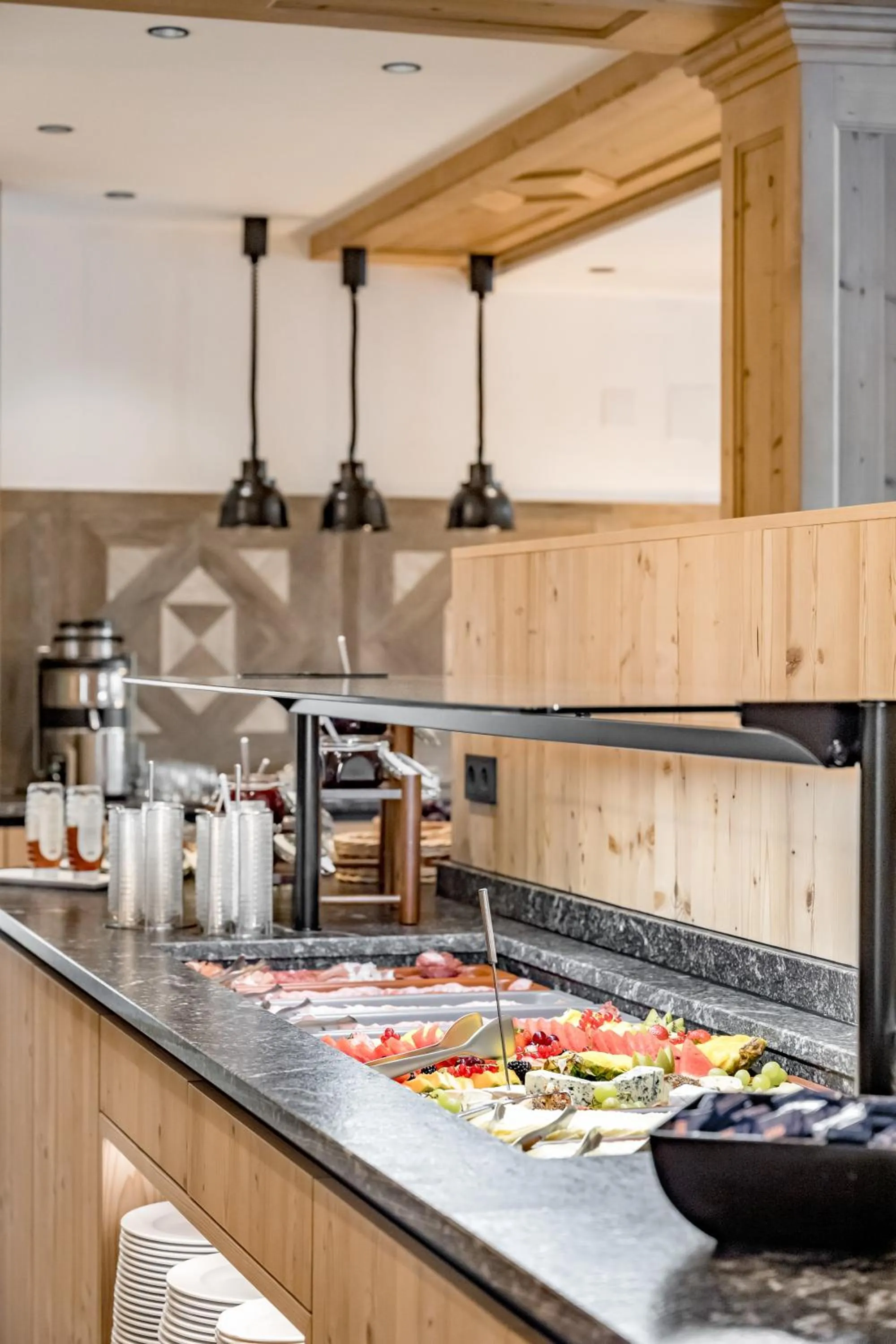 Breakfast in Alpenromantik-Hotel Wirlerhof