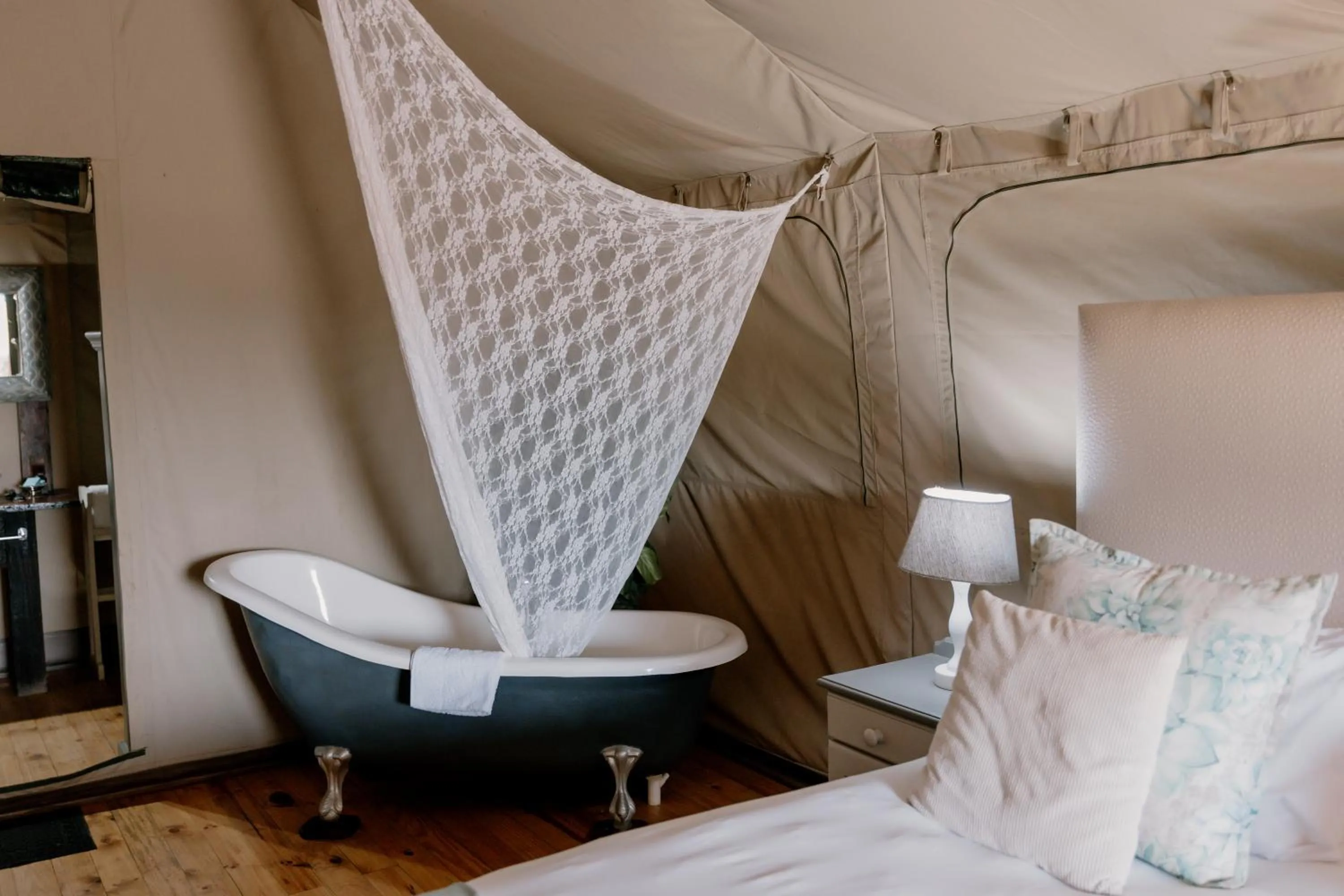 Bed in Chandelier Game Lodge