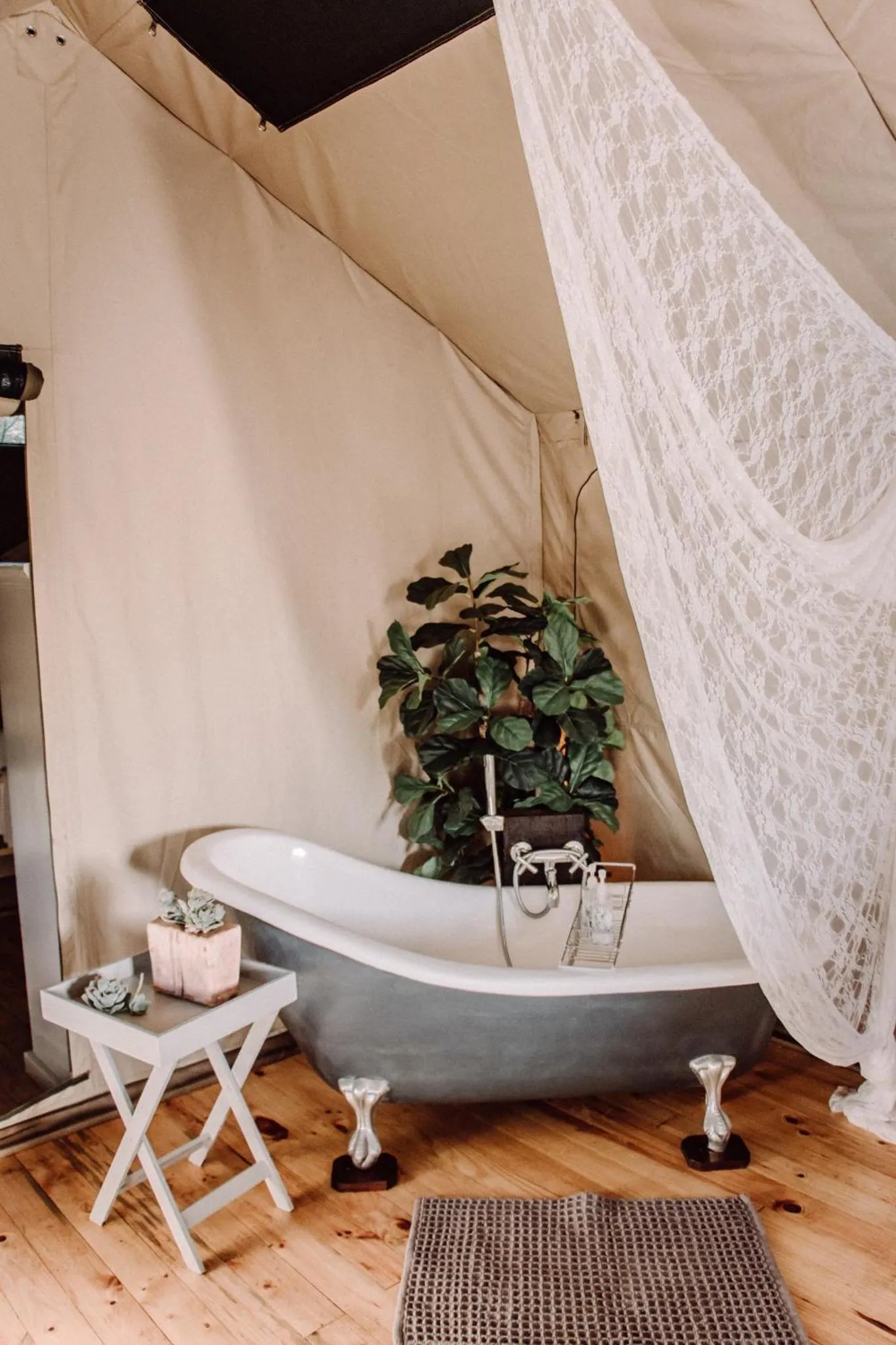 Chandelier Game Lodge